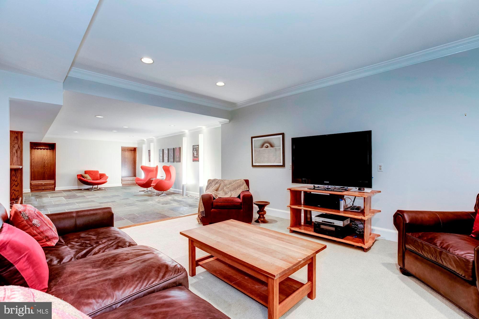 POTOMAC FALLS - Residential