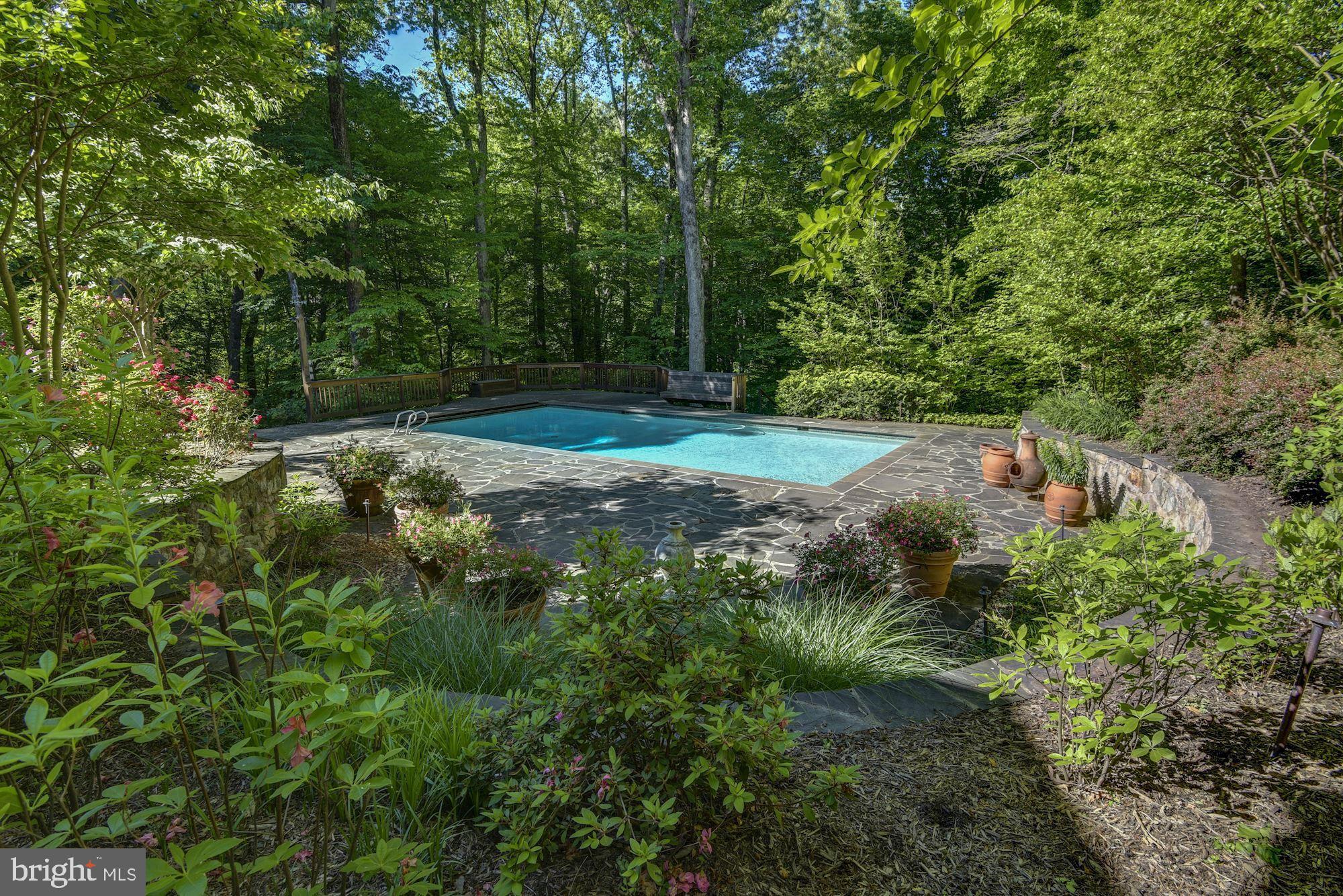 POTOMAC FALLS - Residential