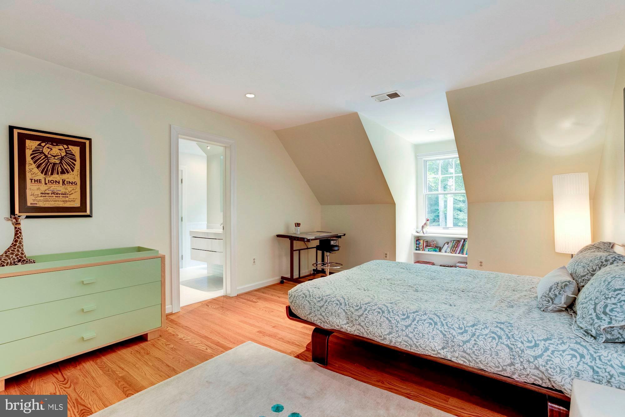 POTOMAC FALLS - Residential