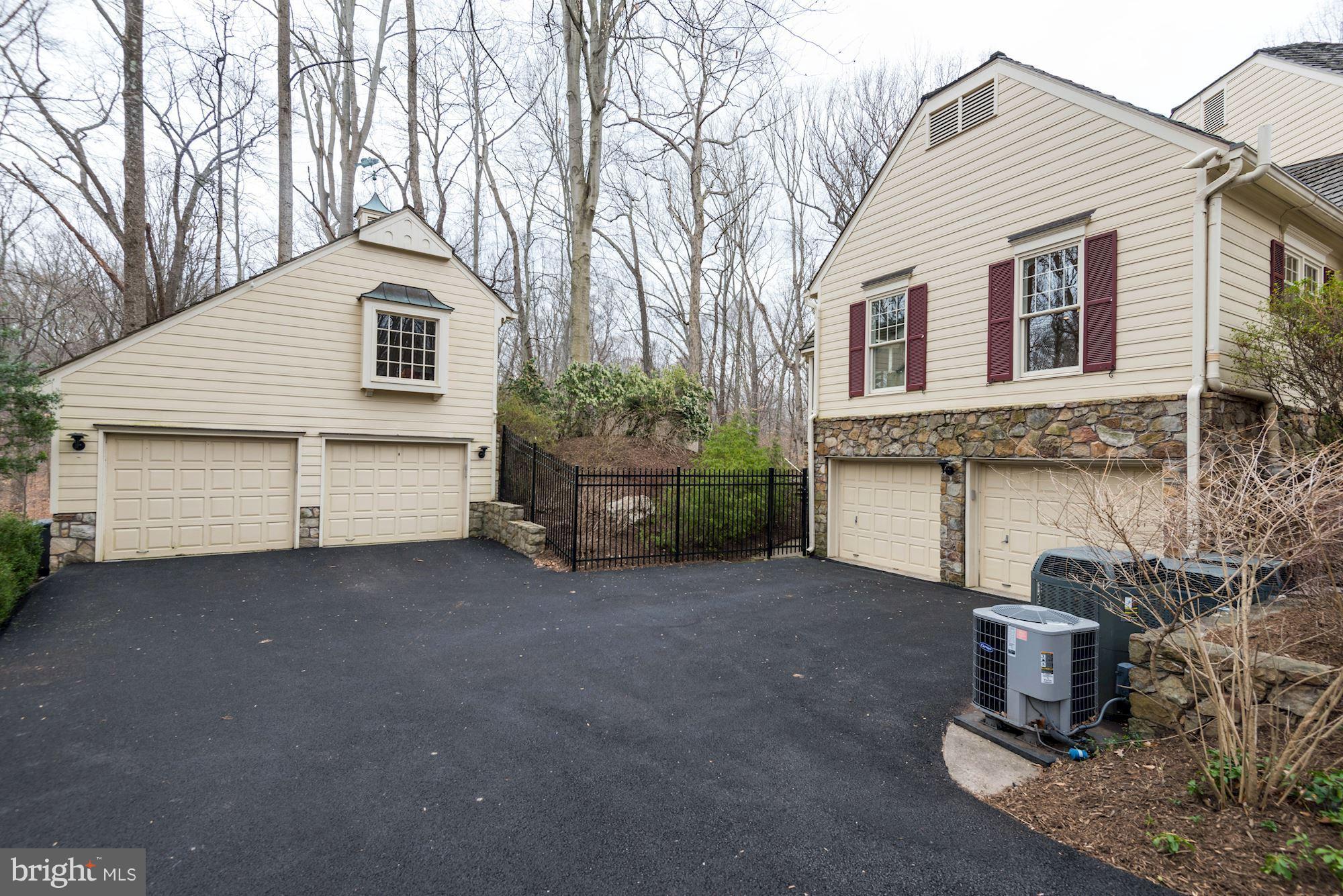 POTOMAC FALLS - Residential