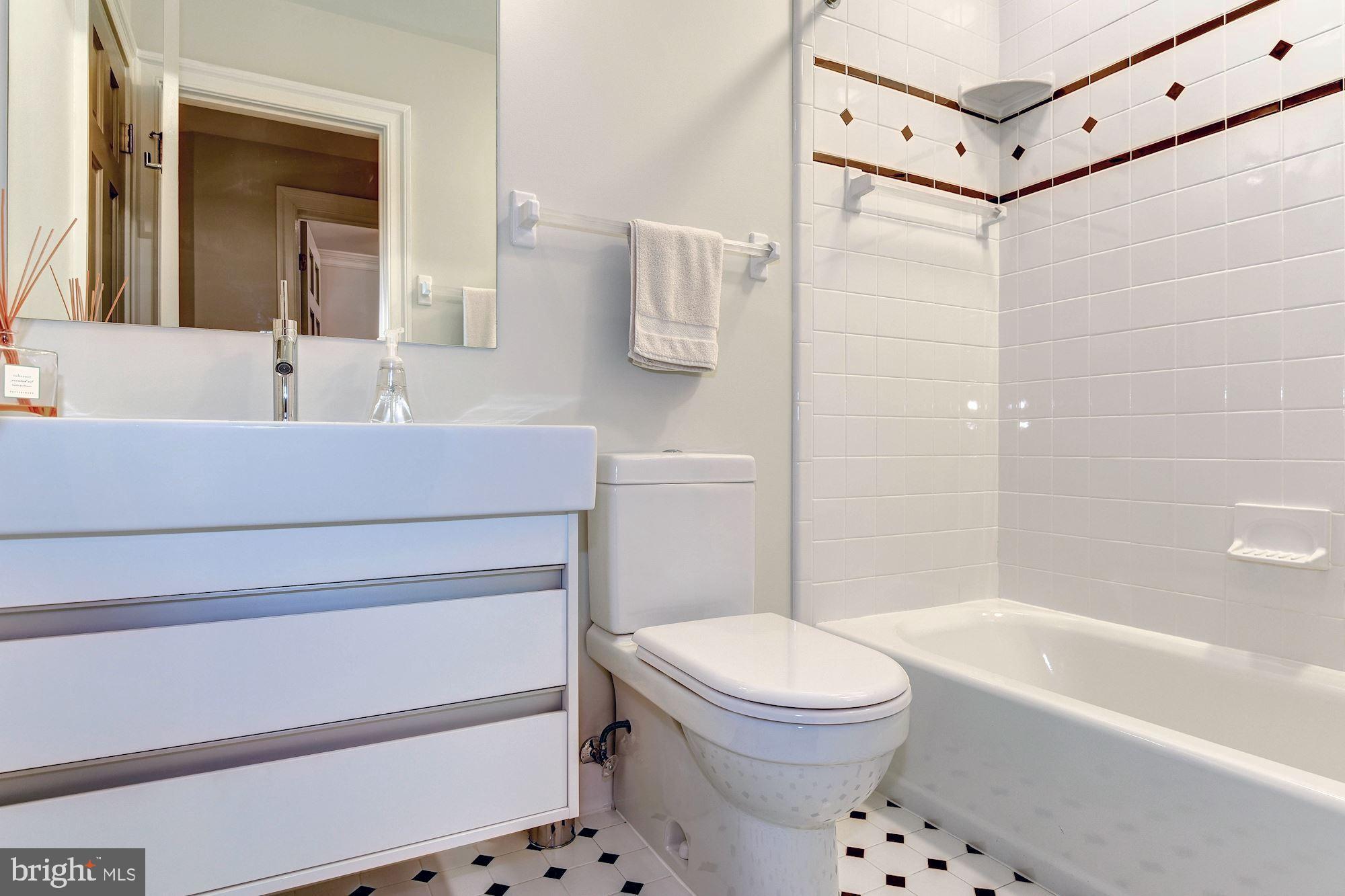 POTOMAC FALLS - Residential