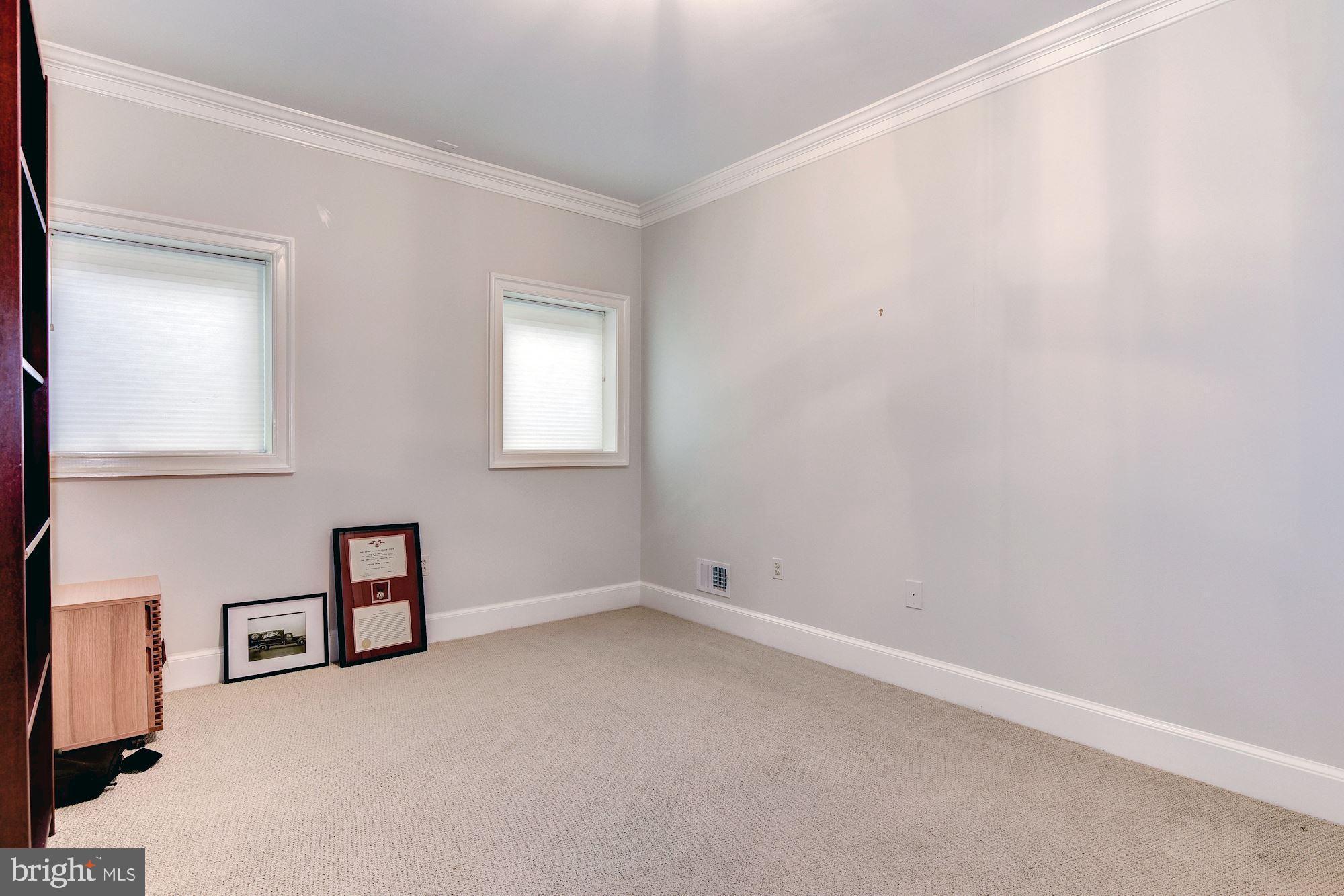 POTOMAC FALLS - Residential