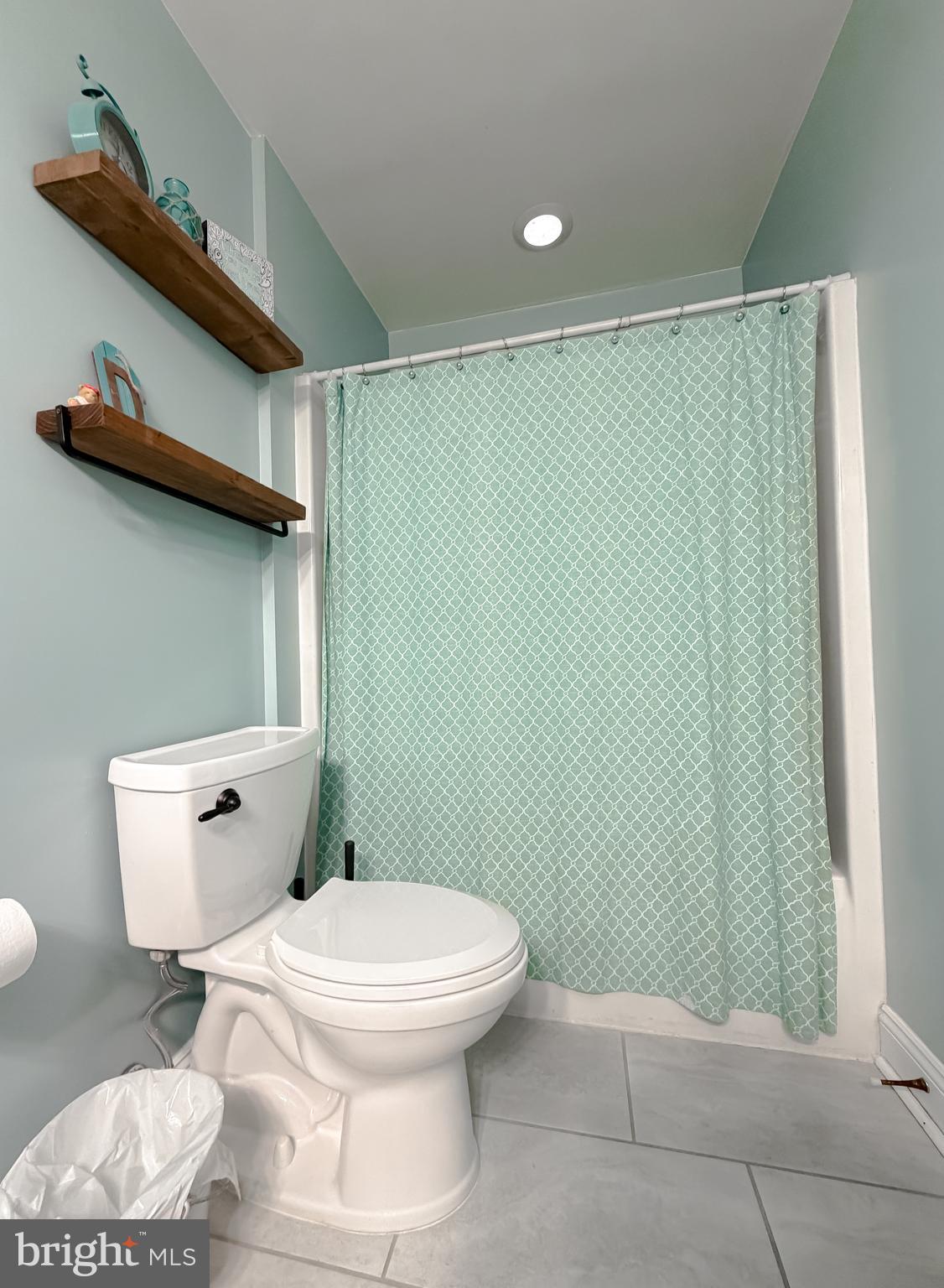 ESTATES AT SINGLETREE - Residential