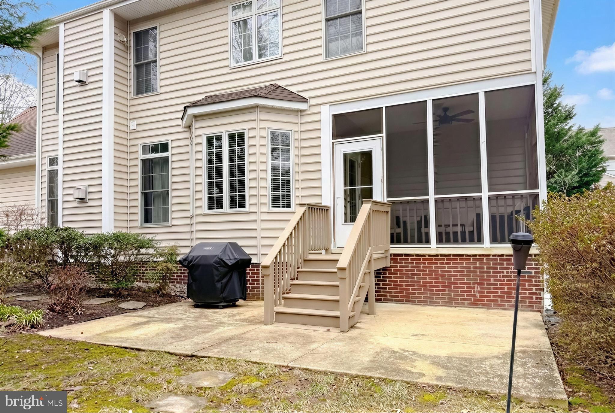 ESTATES AT SINGLETREE - Residential