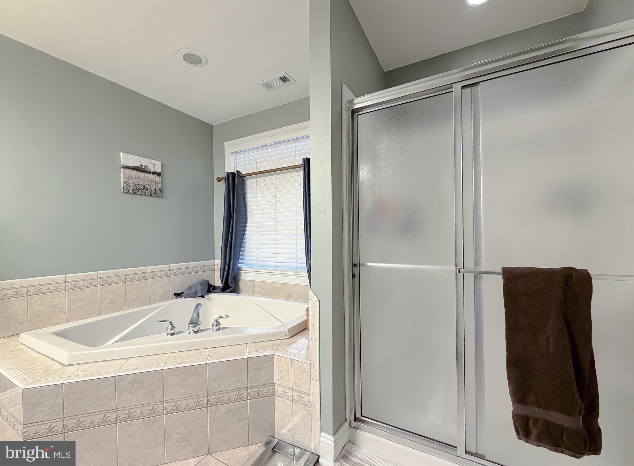 ESTATES AT SINGLETREE - Residential