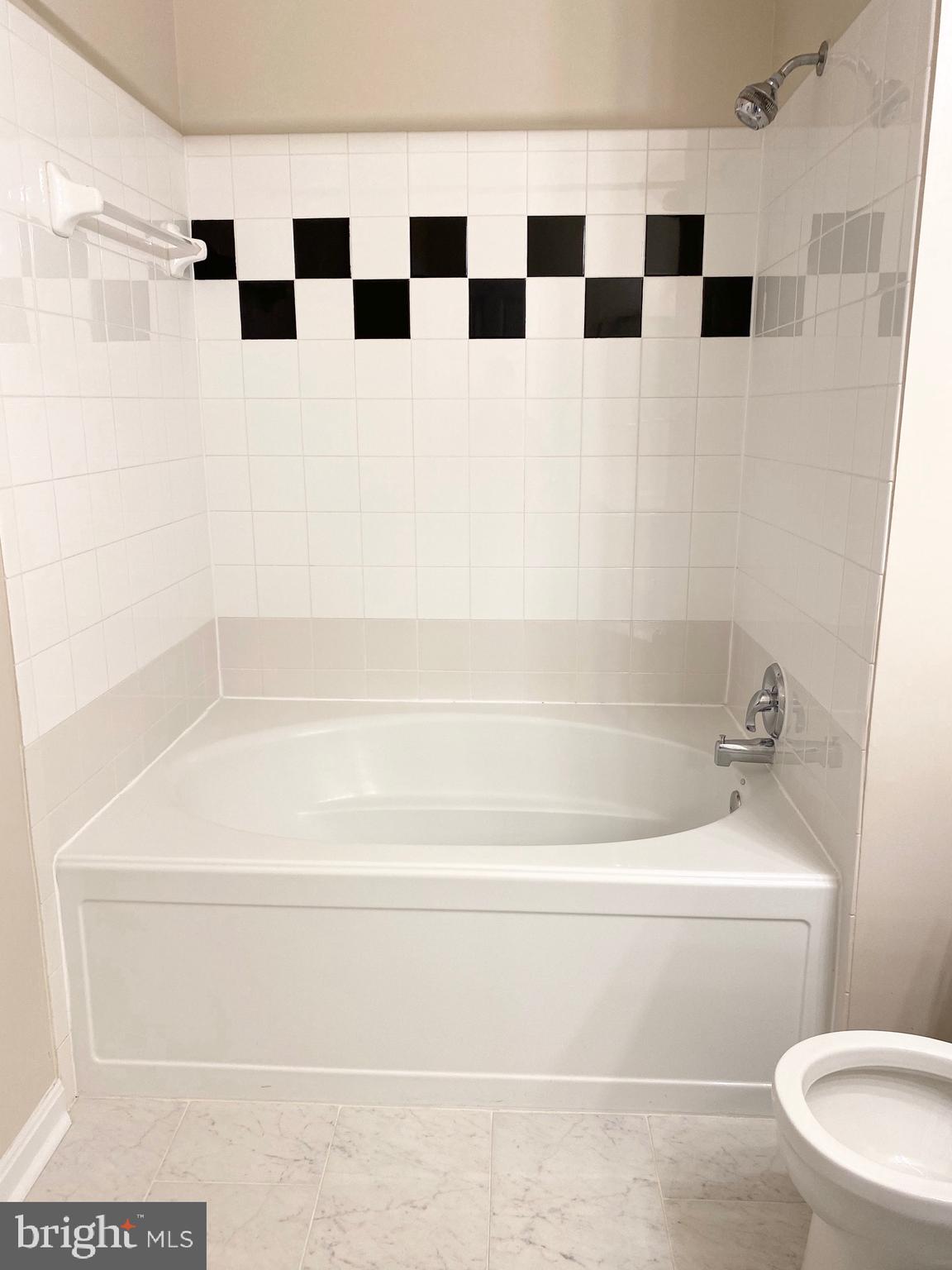 MARQUIS AT VIENNA STATION - Residential Lease