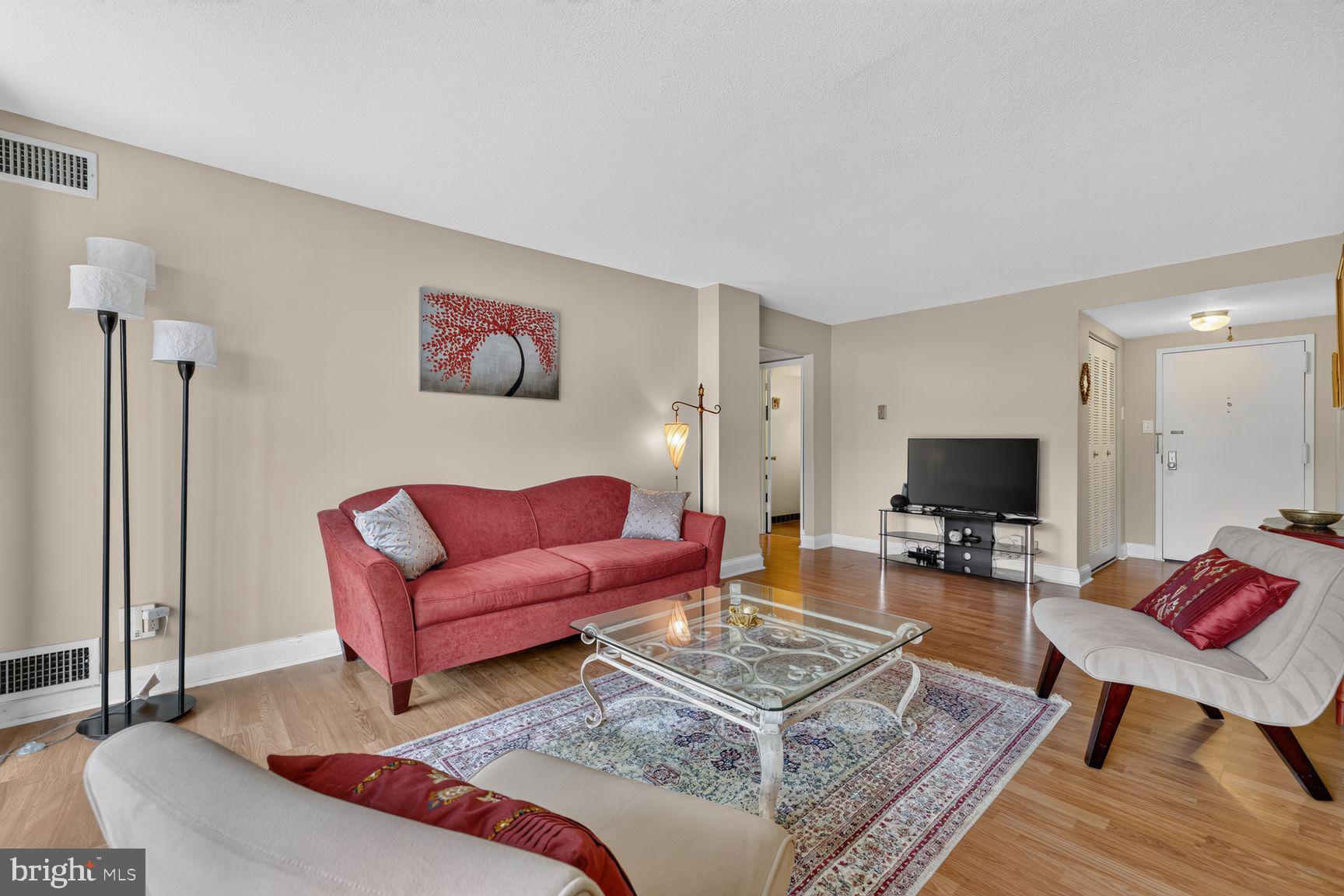 4 MONROE STREET 4-909