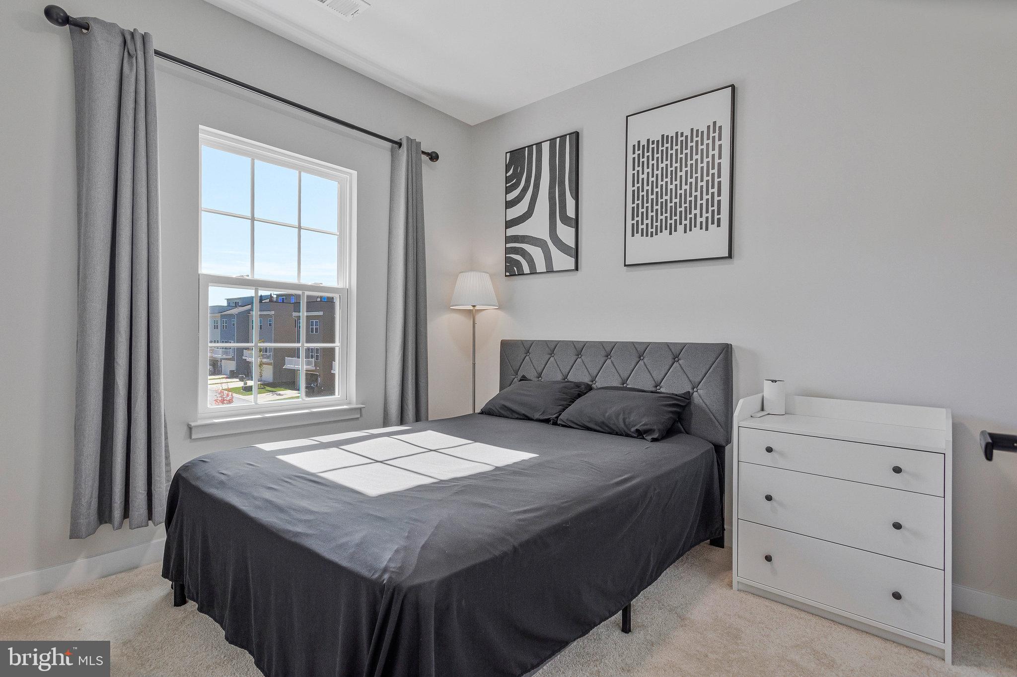 SOUTHLAKE - Residential