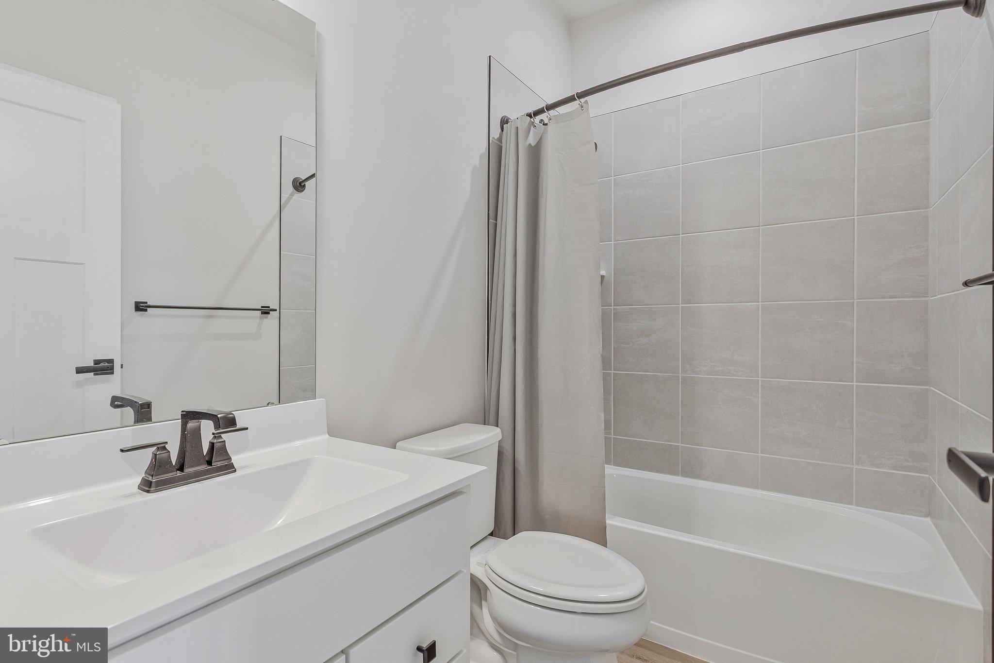 SOUTHLAKE - Residential