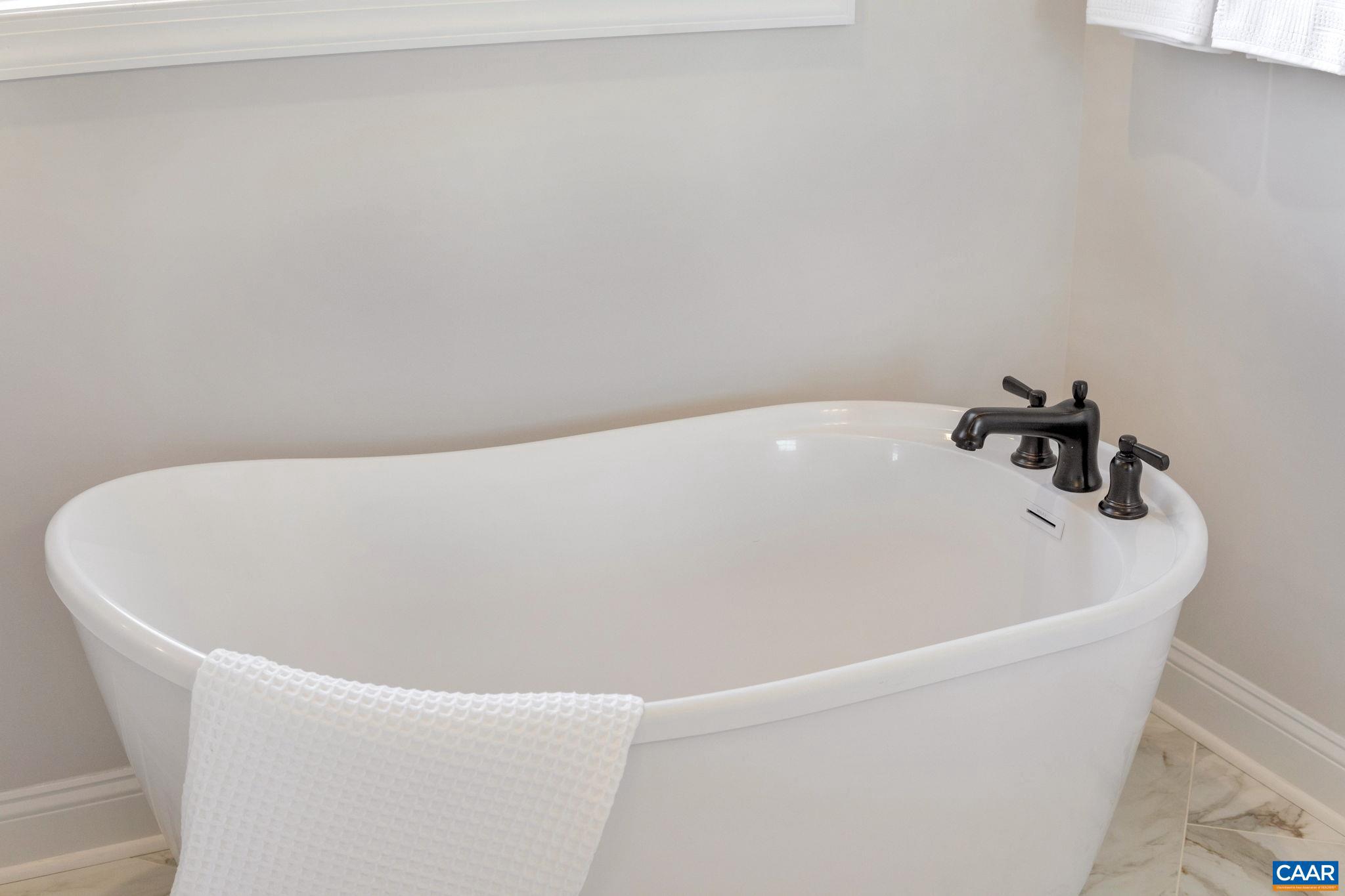 SPRING CREEK - Residential