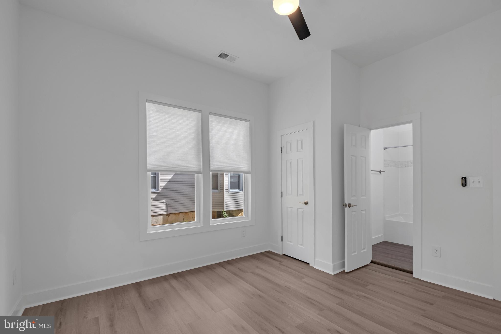 MT RAINIER - Residential