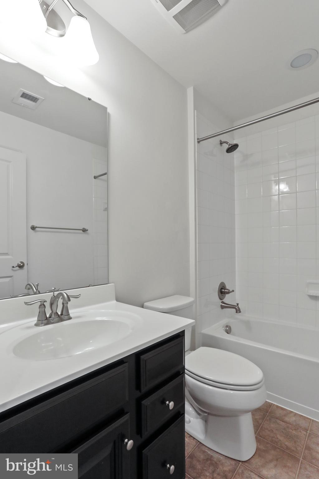 POTOMAC STATION - Residential Lease