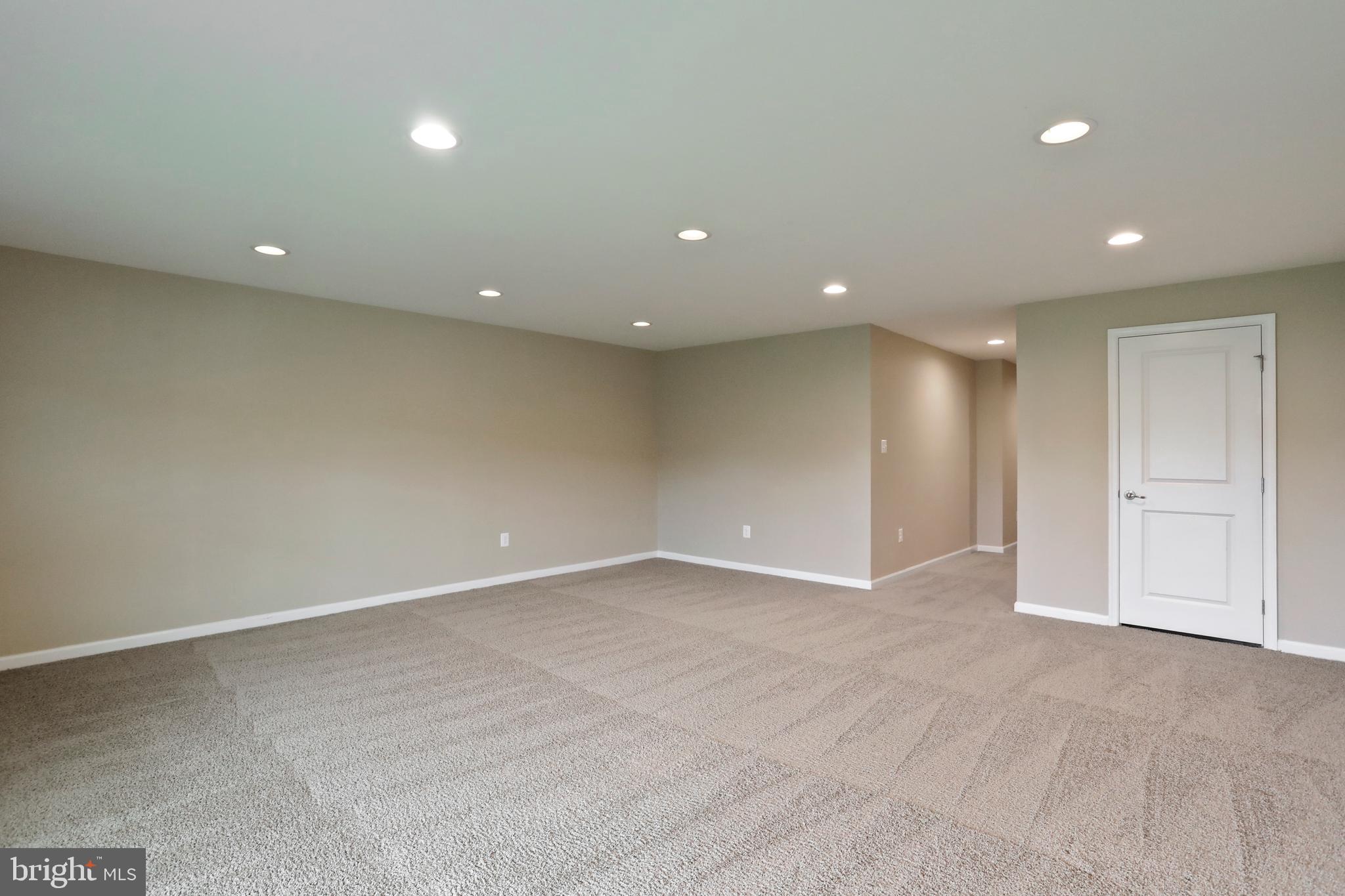 POTOMAC STATION - Residential Lease