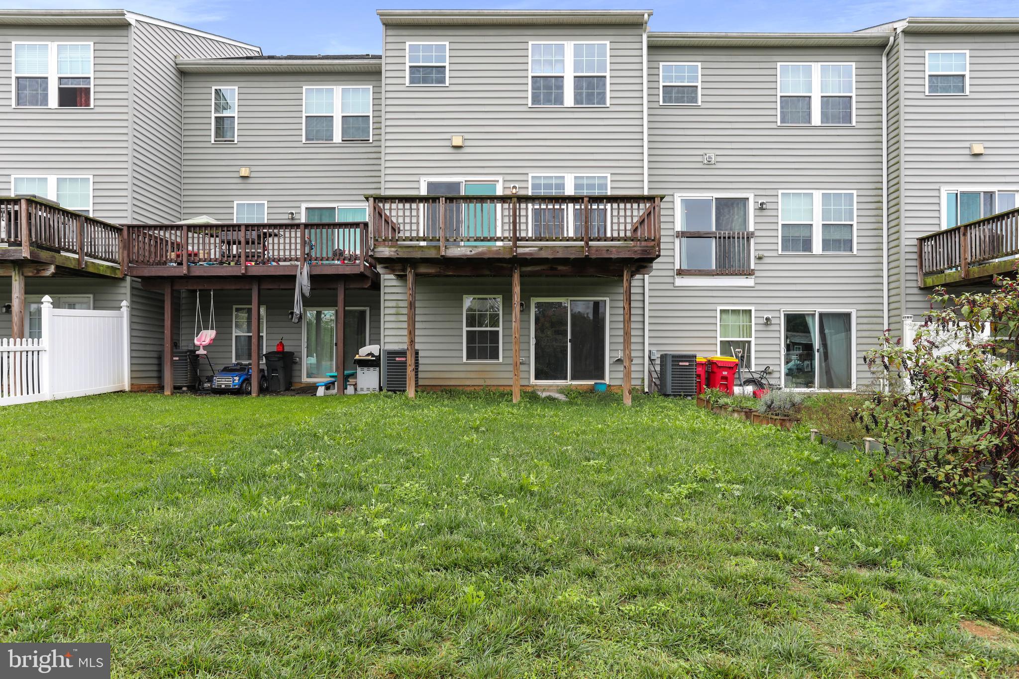 POTOMAC STATION - Residential Lease