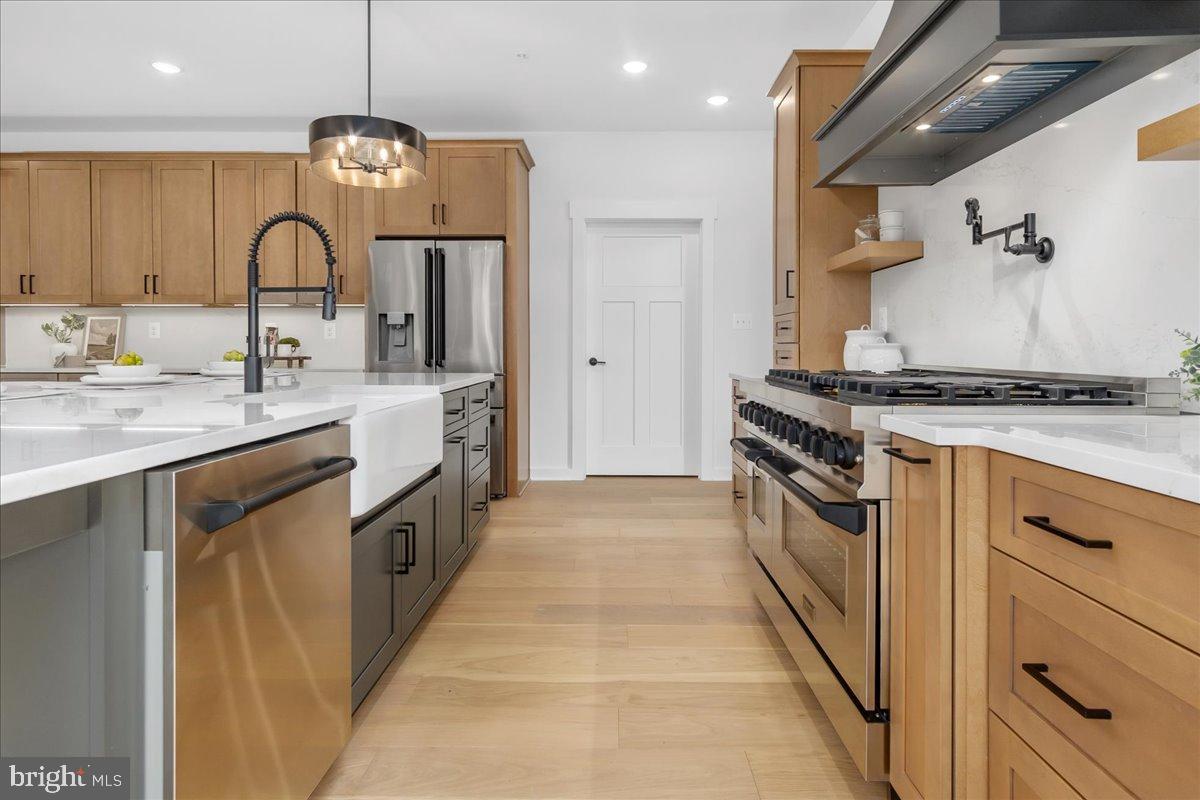 ATHLONE HILLS - Residential