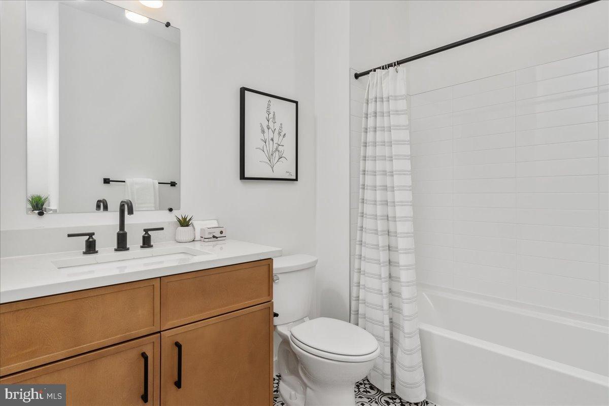 ATHLONE HILLS - Residential