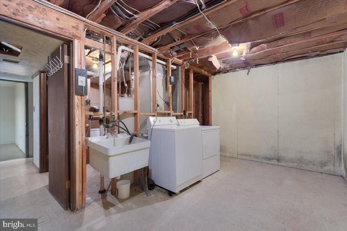 TOR-BRYAN ESTATES - Residential