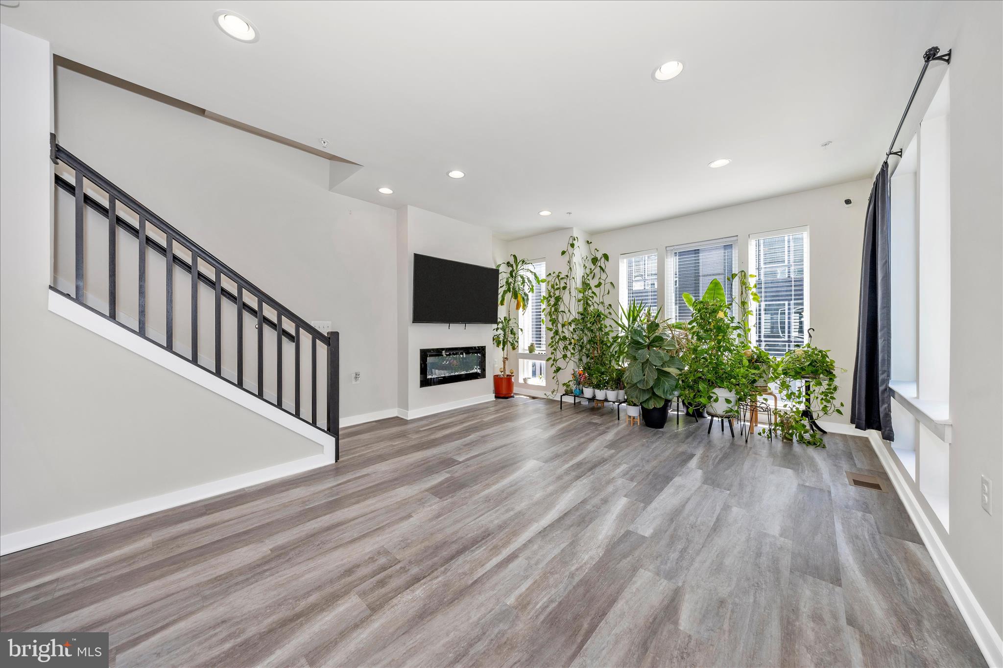 DOWNTOWN FREDERICK - Residential