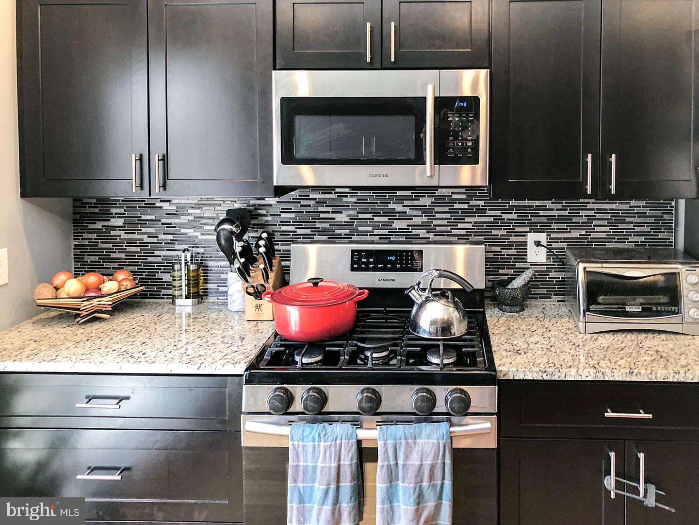 DICKINSON NARROWS - Residential Lease