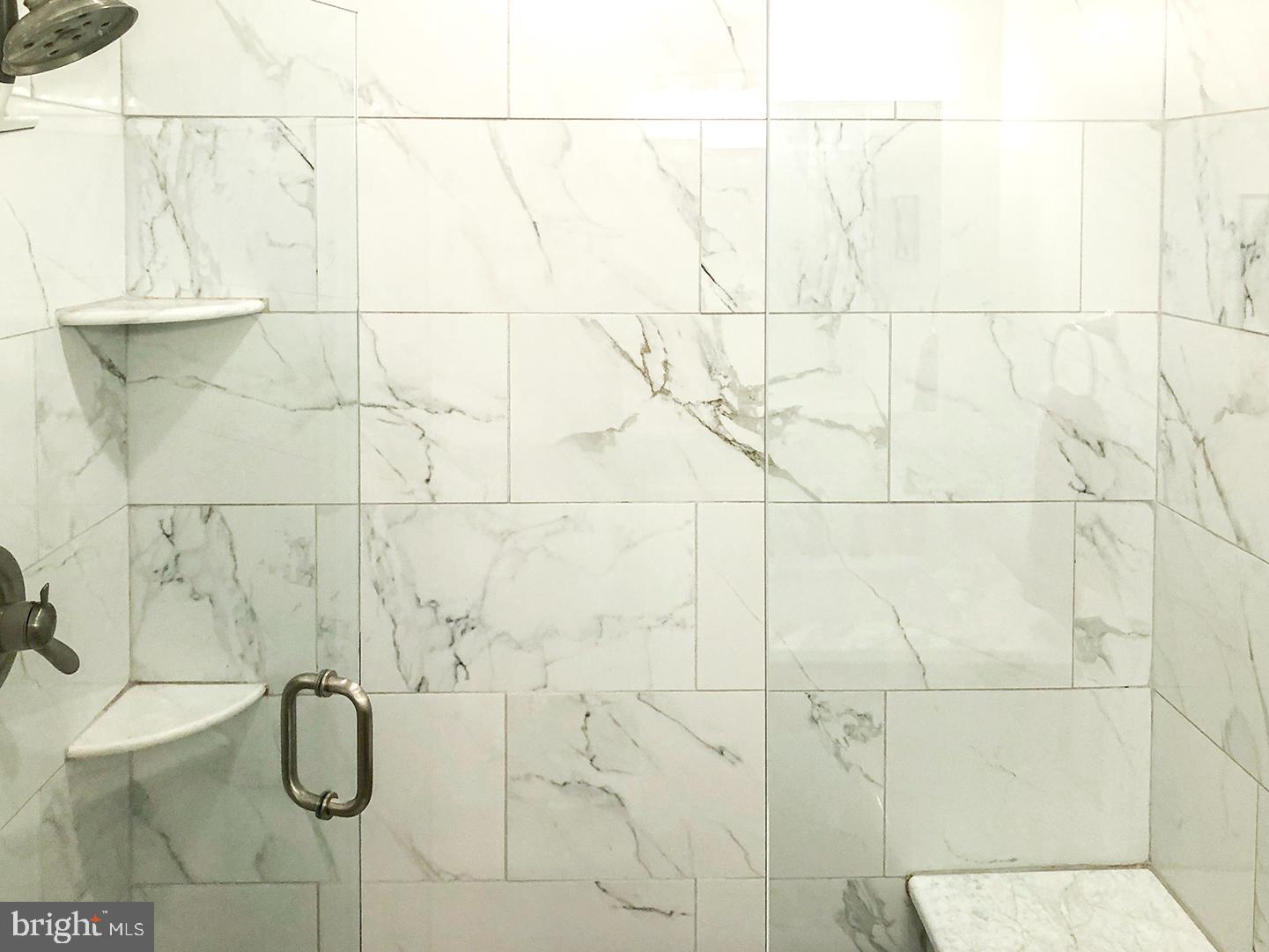 DICKINSON NARROWS - Residential Lease