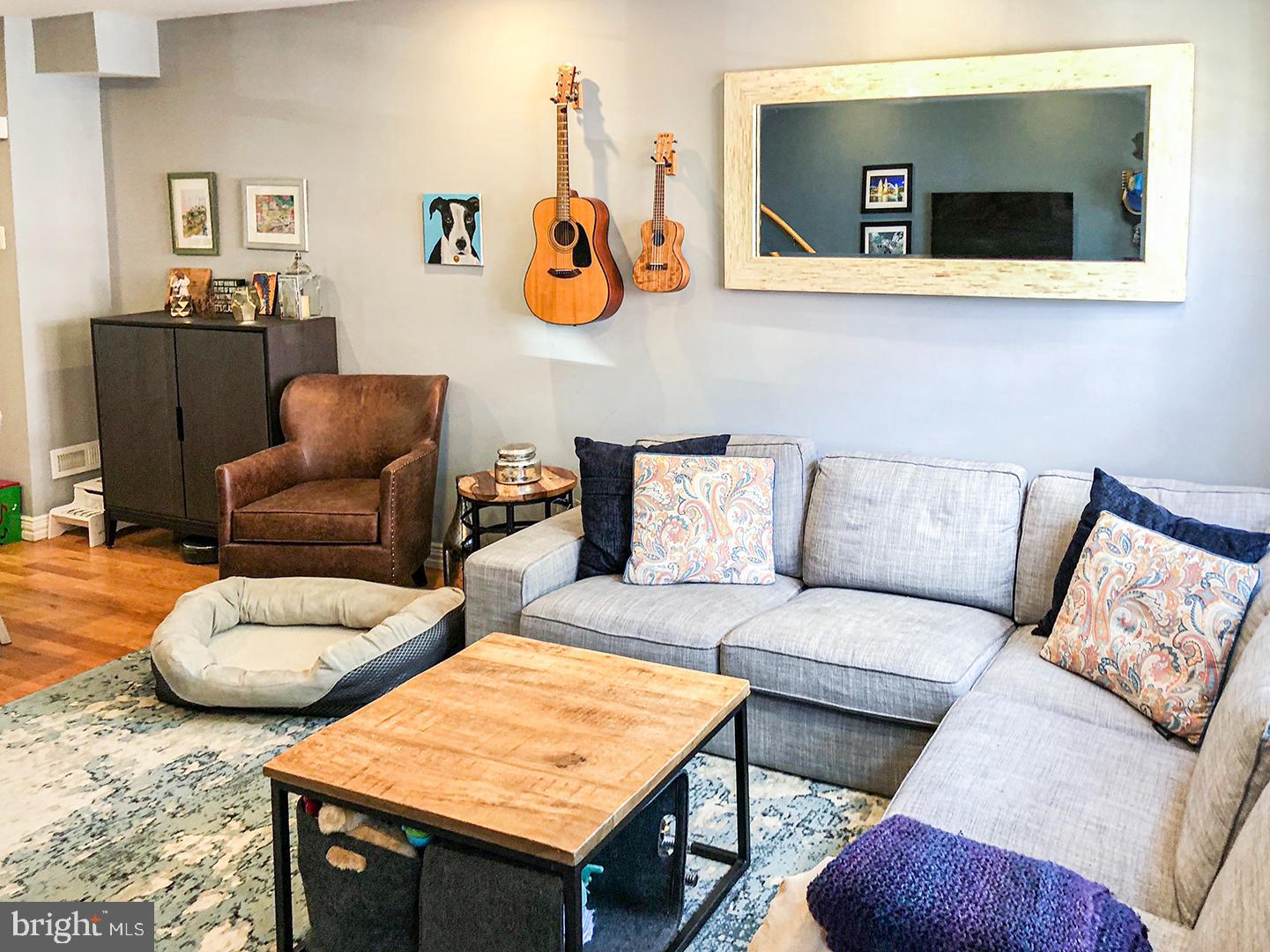 DICKINSON NARROWS - Residential Lease