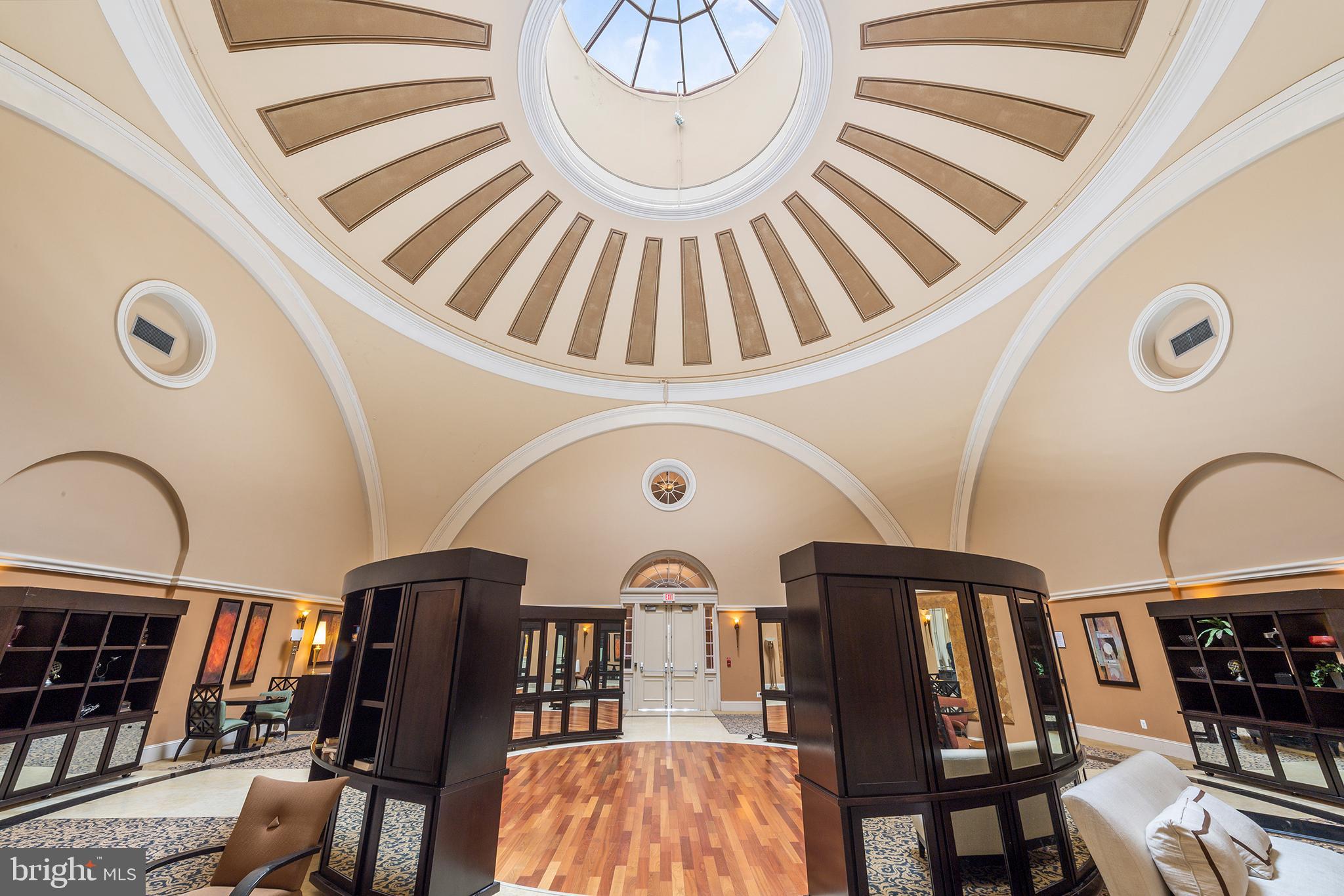 NAVAL SQUARE - Residential Lease