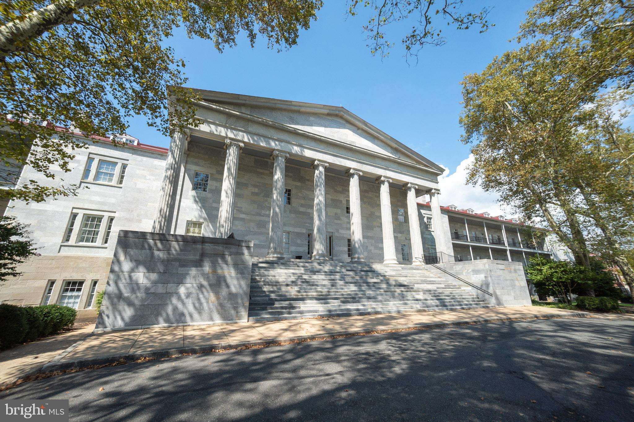 NAVAL SQUARE - Residential Lease