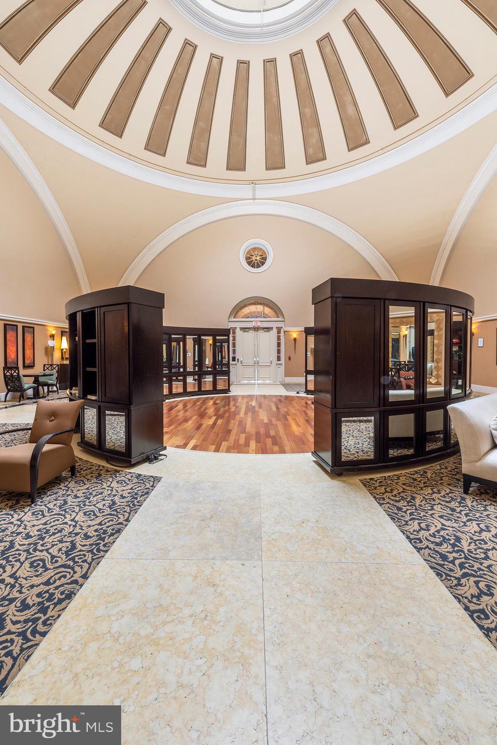 NAVAL SQUARE - Residential Lease