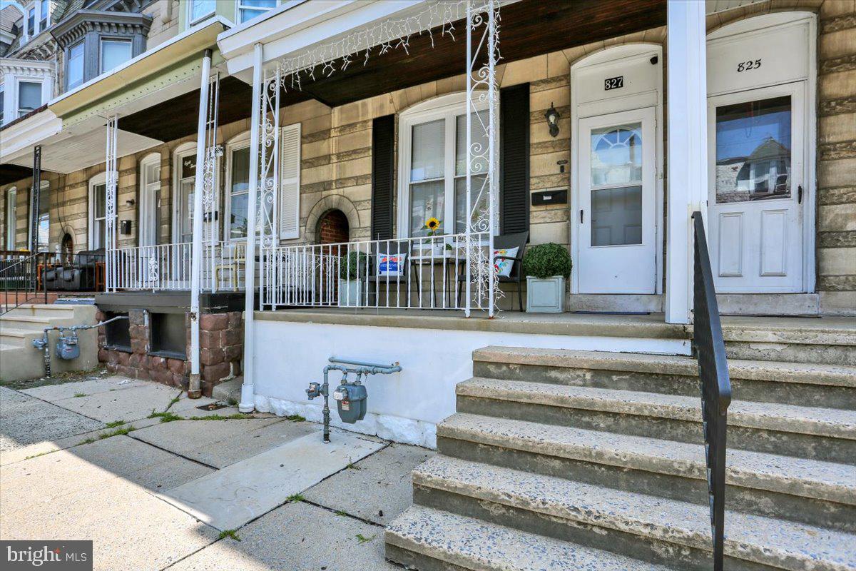 827 MCKNIGHT STREET