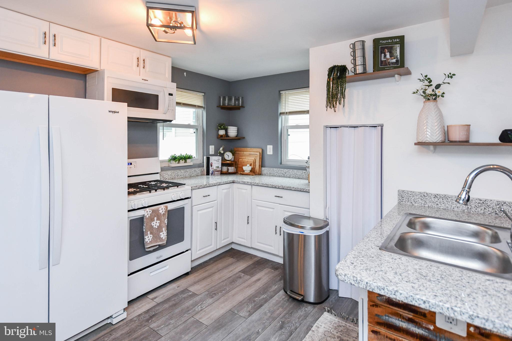 CARMODY HILLS - Residential Lease