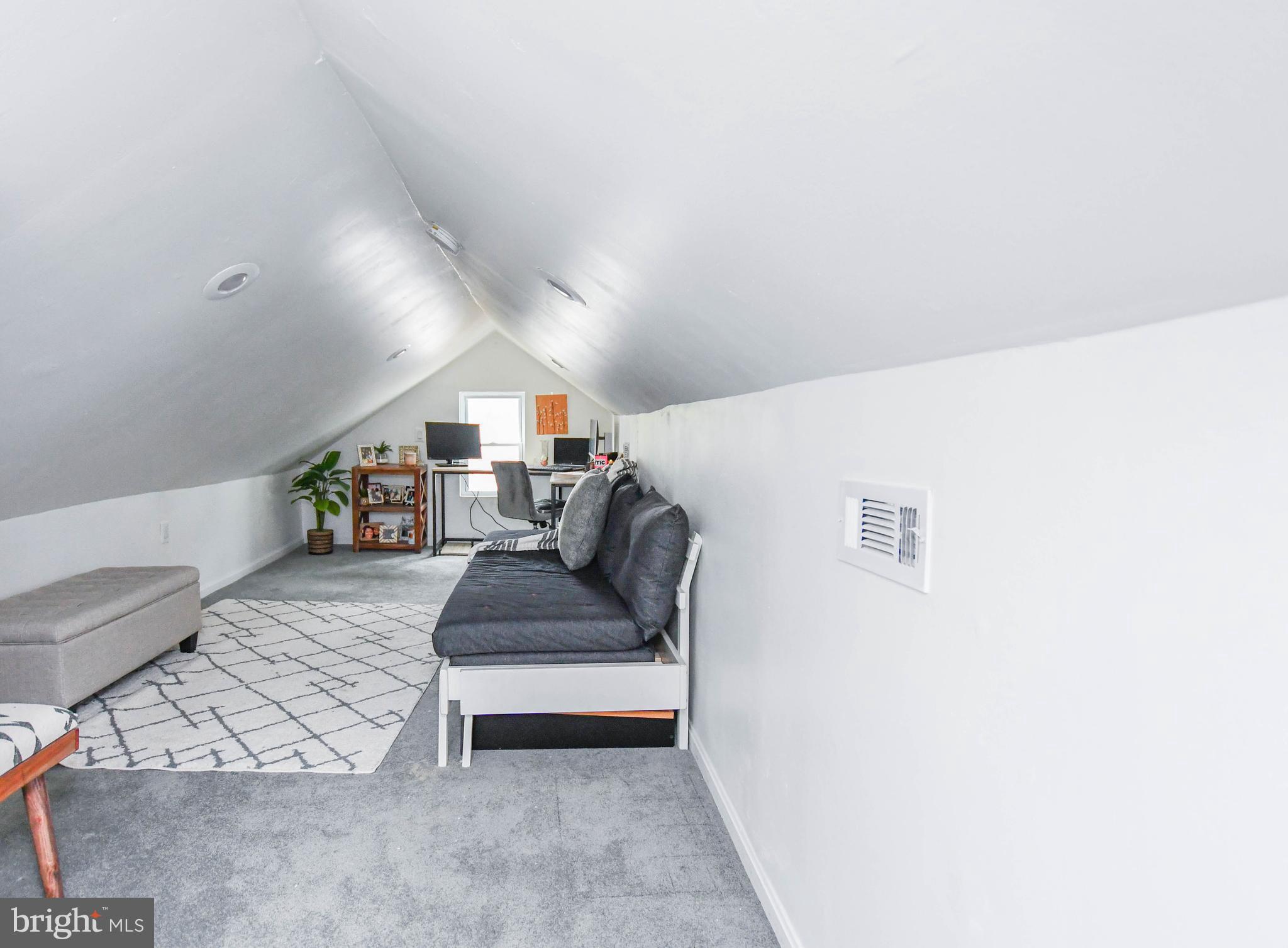 CARMODY HILLS - Residential Lease