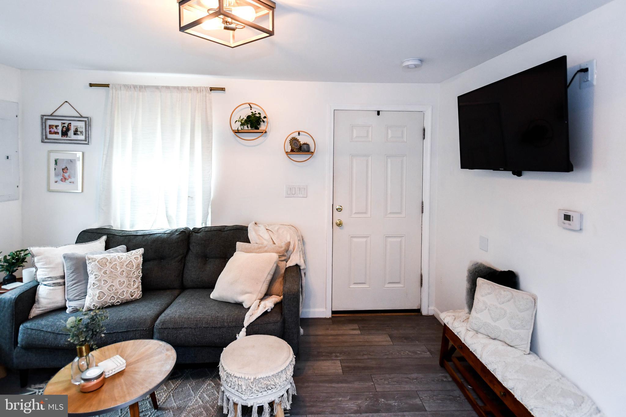 CARMODY HILLS - Residential Lease