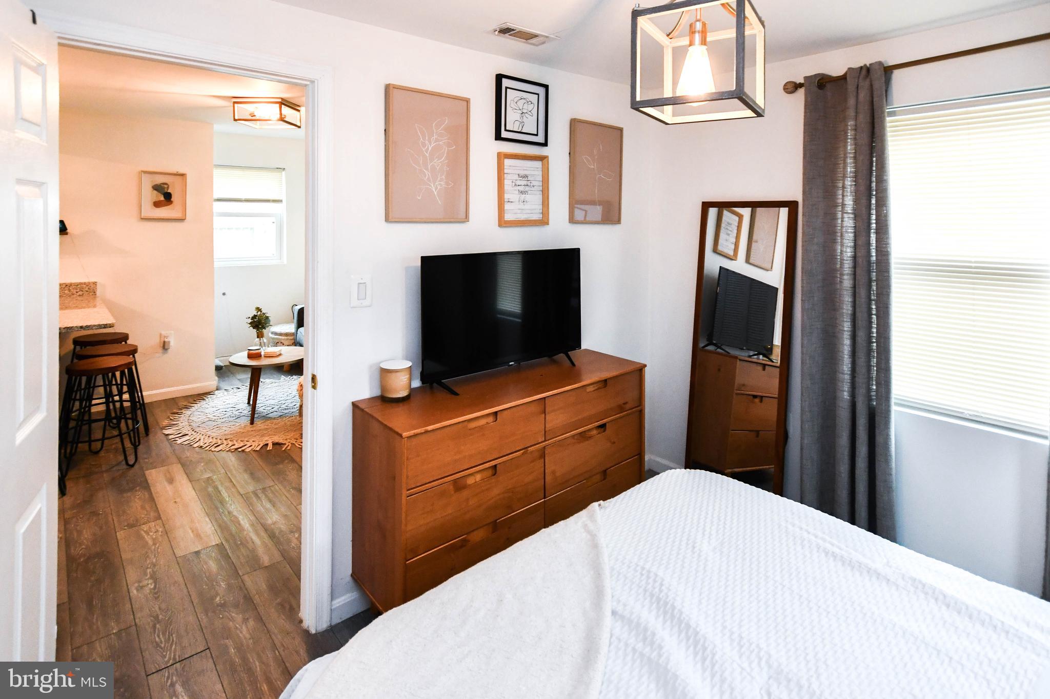 CARMODY HILLS - Residential Lease