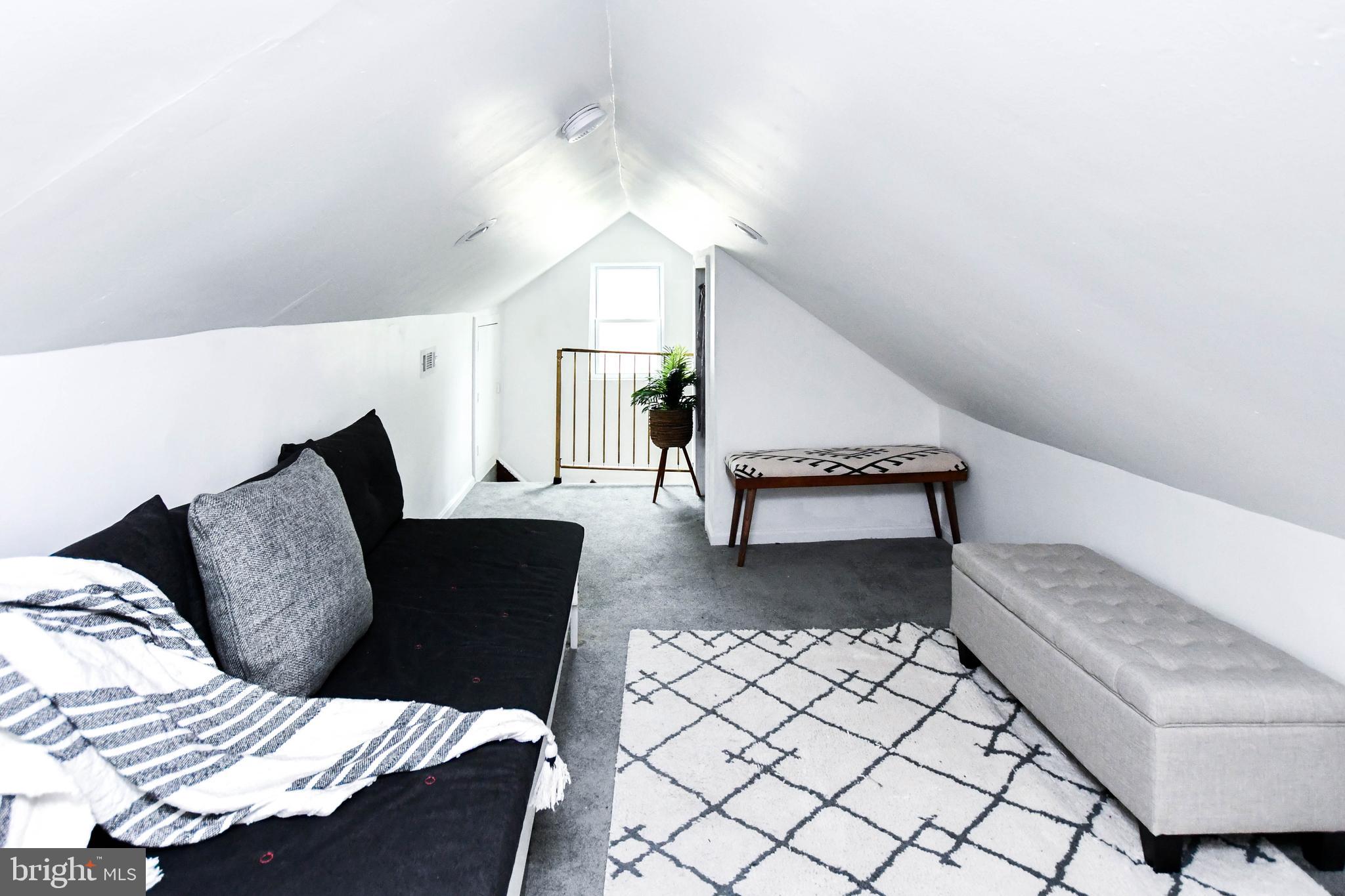 CARMODY HILLS - Residential Lease