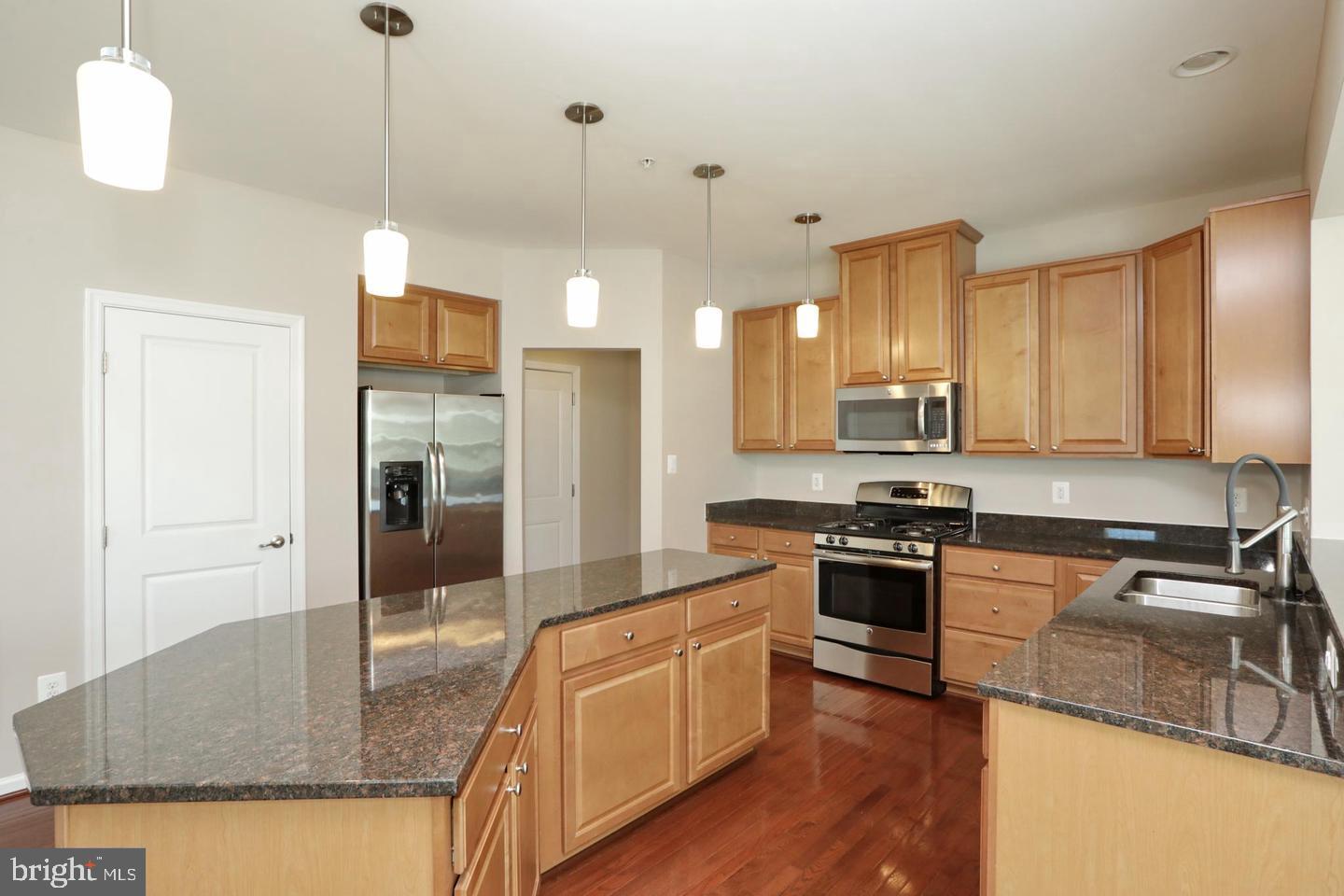 FIELDSIDE AT ST CHARLES - Residential