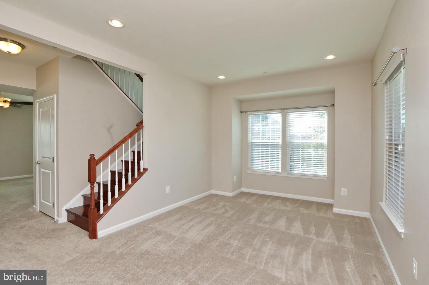 FIELDSIDE AT ST CHARLES - Residential