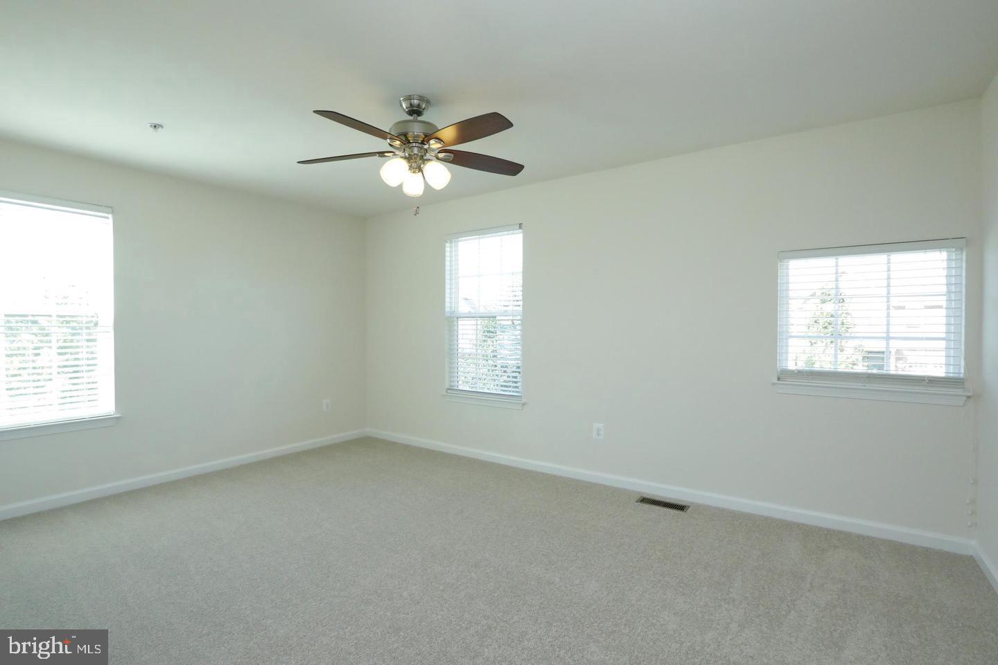 FIELDSIDE AT ST CHARLES - Residential