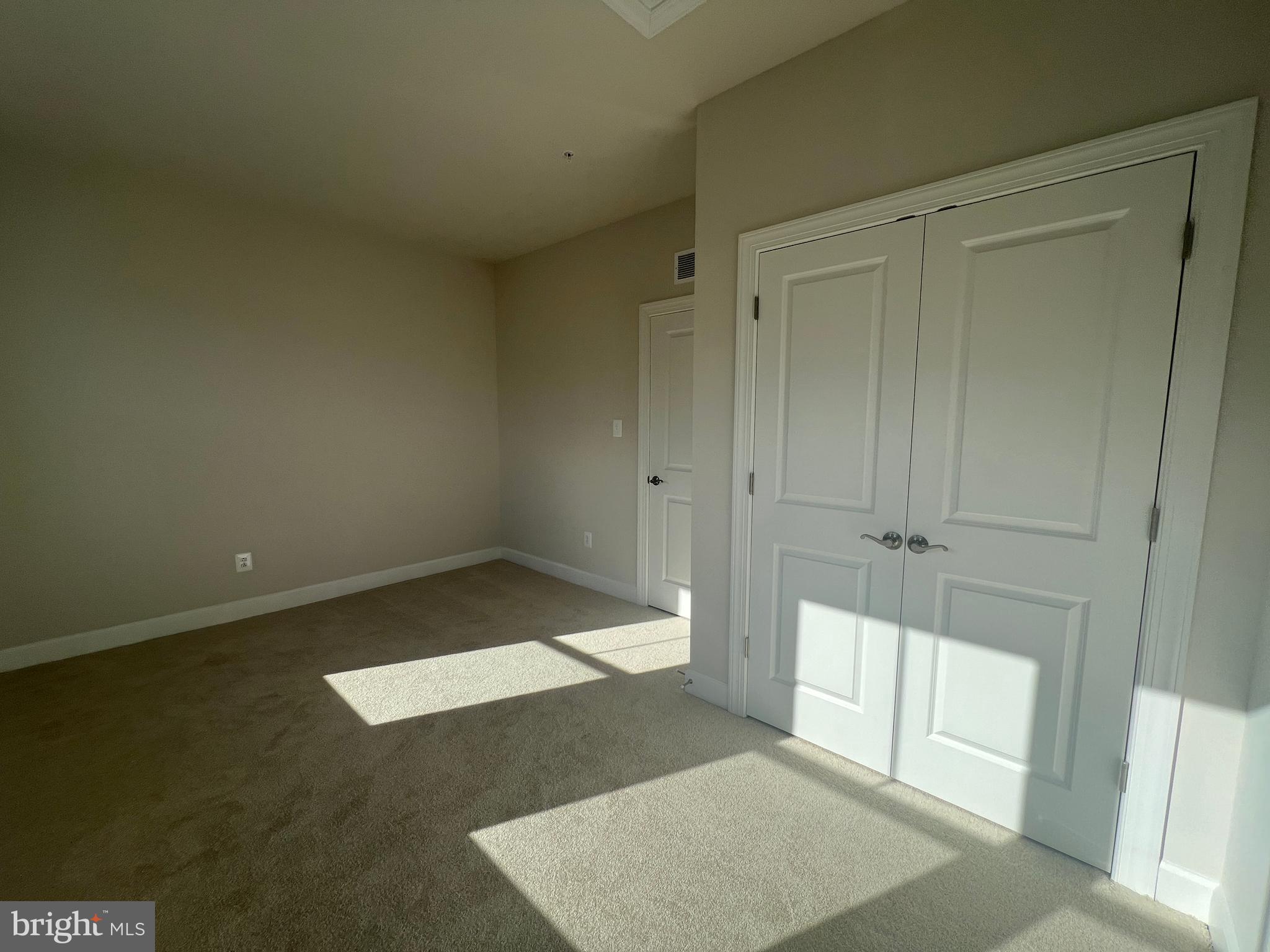 GATEWAY WEST - Residential Lease