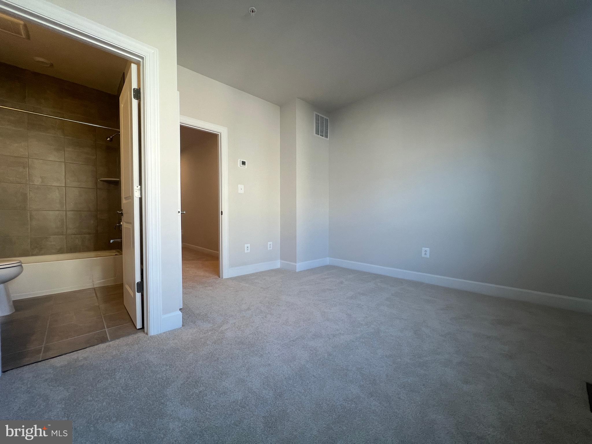 GATEWAY WEST - Residential Lease