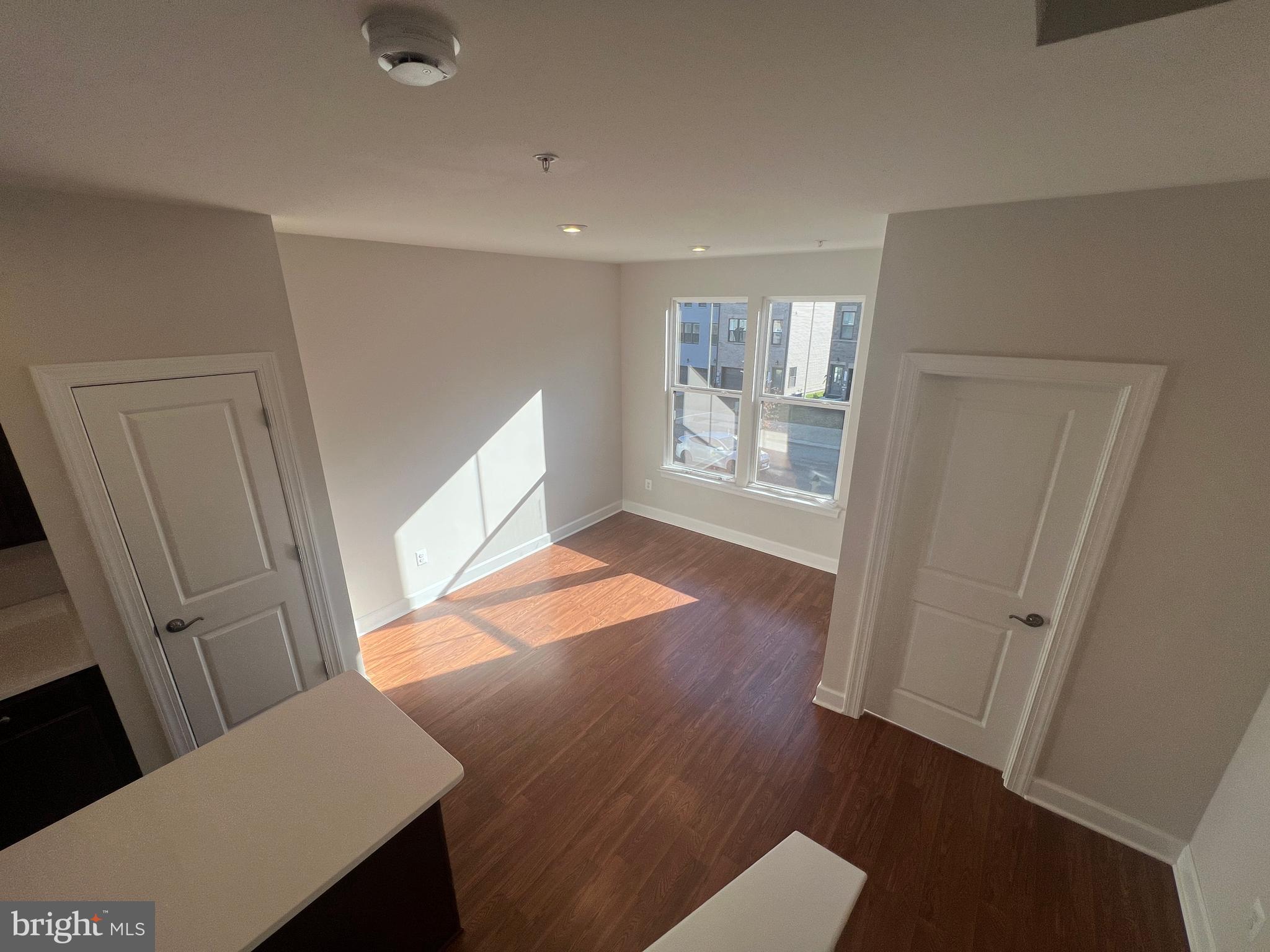 GATEWAY WEST - Residential Lease