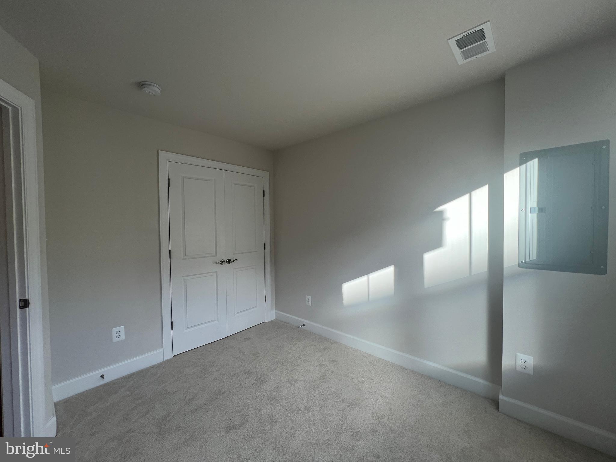 GATEWAY WEST - Residential Lease