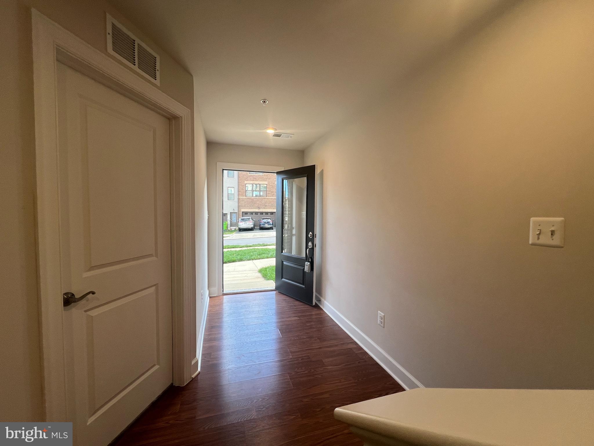 GATEWAY WEST - Residential Lease