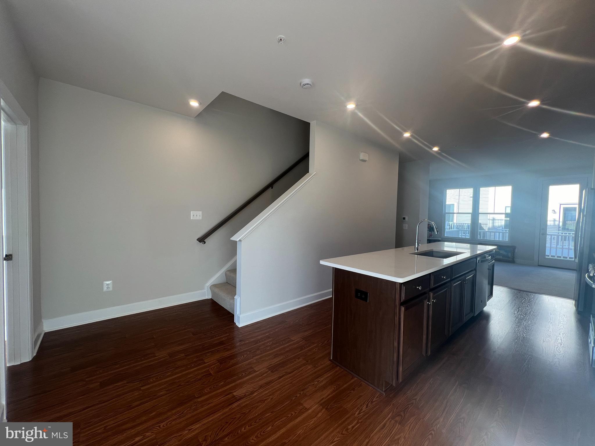 GATEWAY WEST - Residential Lease