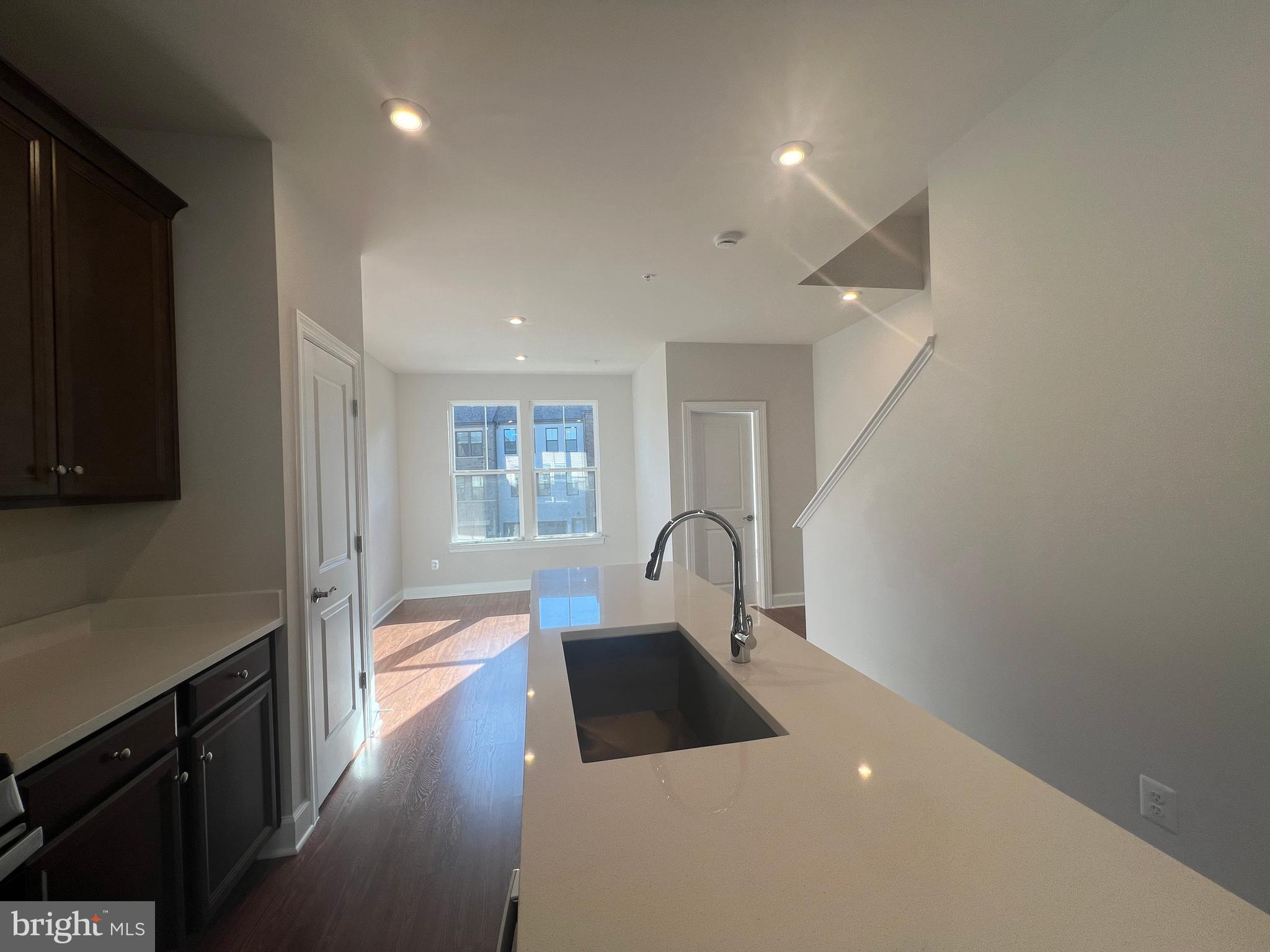 GATEWAY WEST - Residential Lease