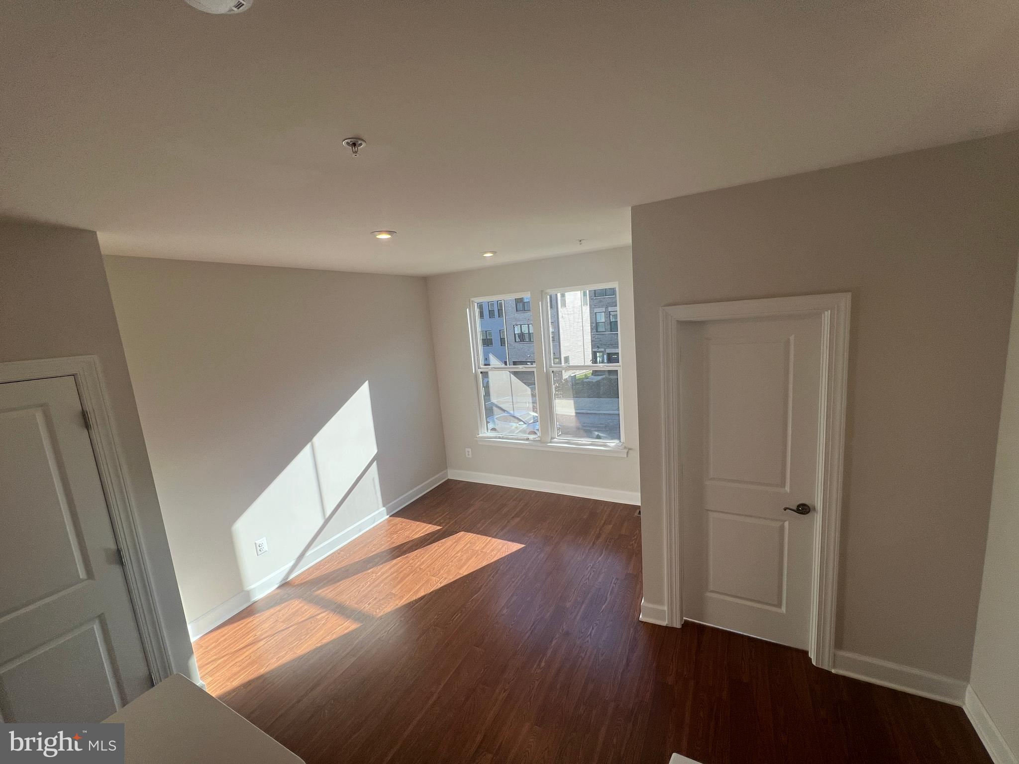 GATEWAY WEST - Residential Lease