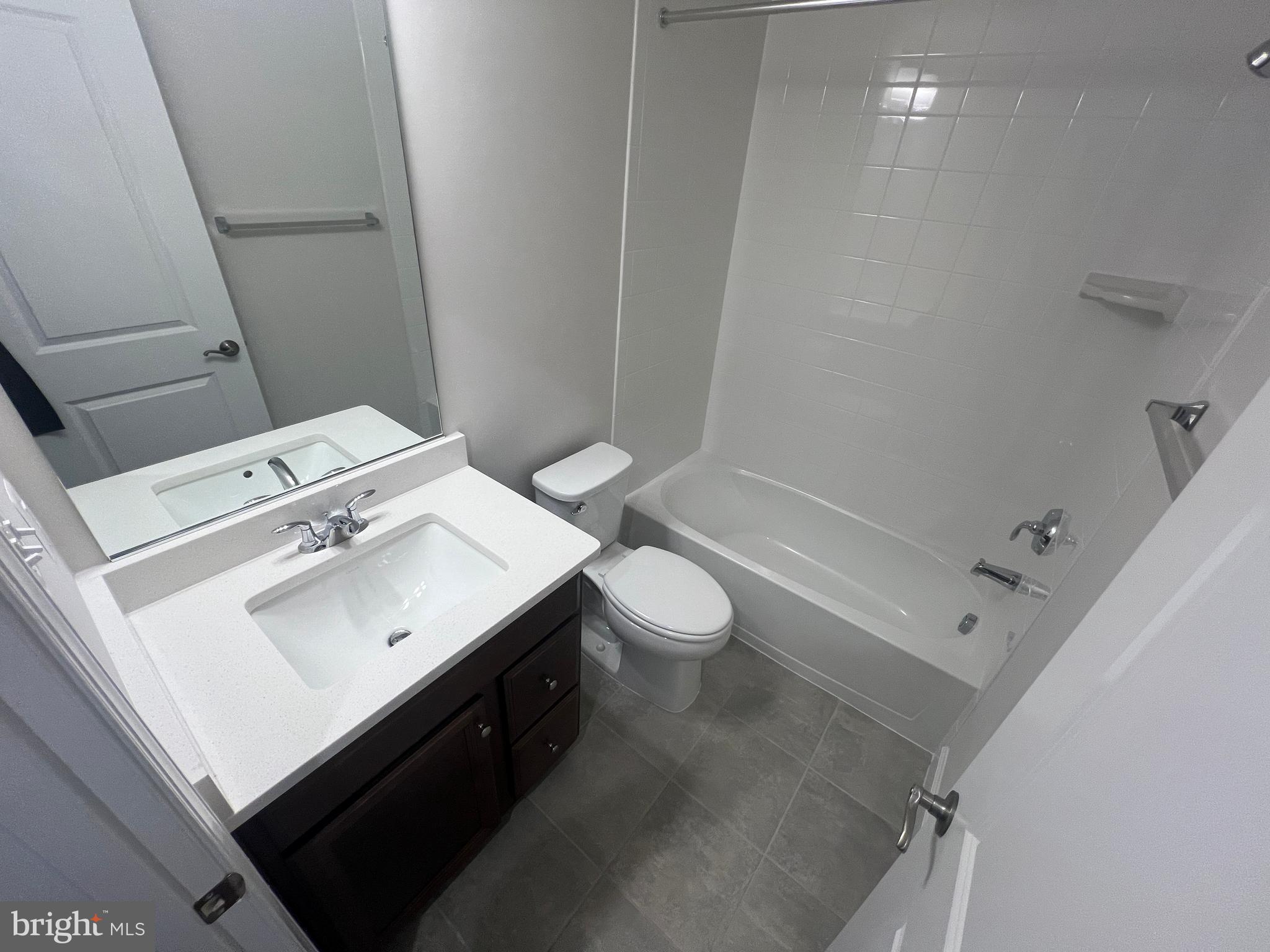 GATEWAY WEST - Residential Lease