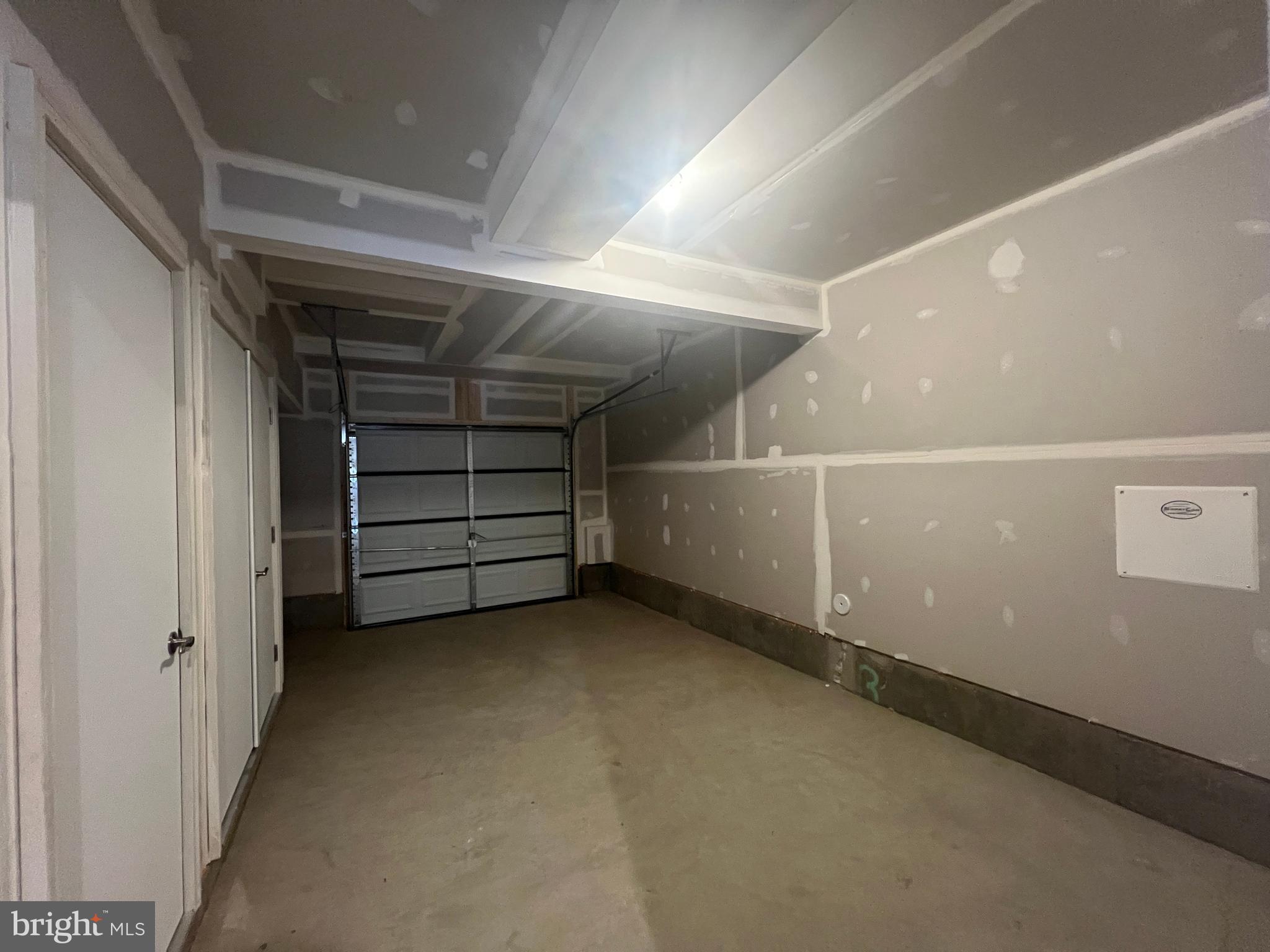 GATEWAY WEST - Residential Lease