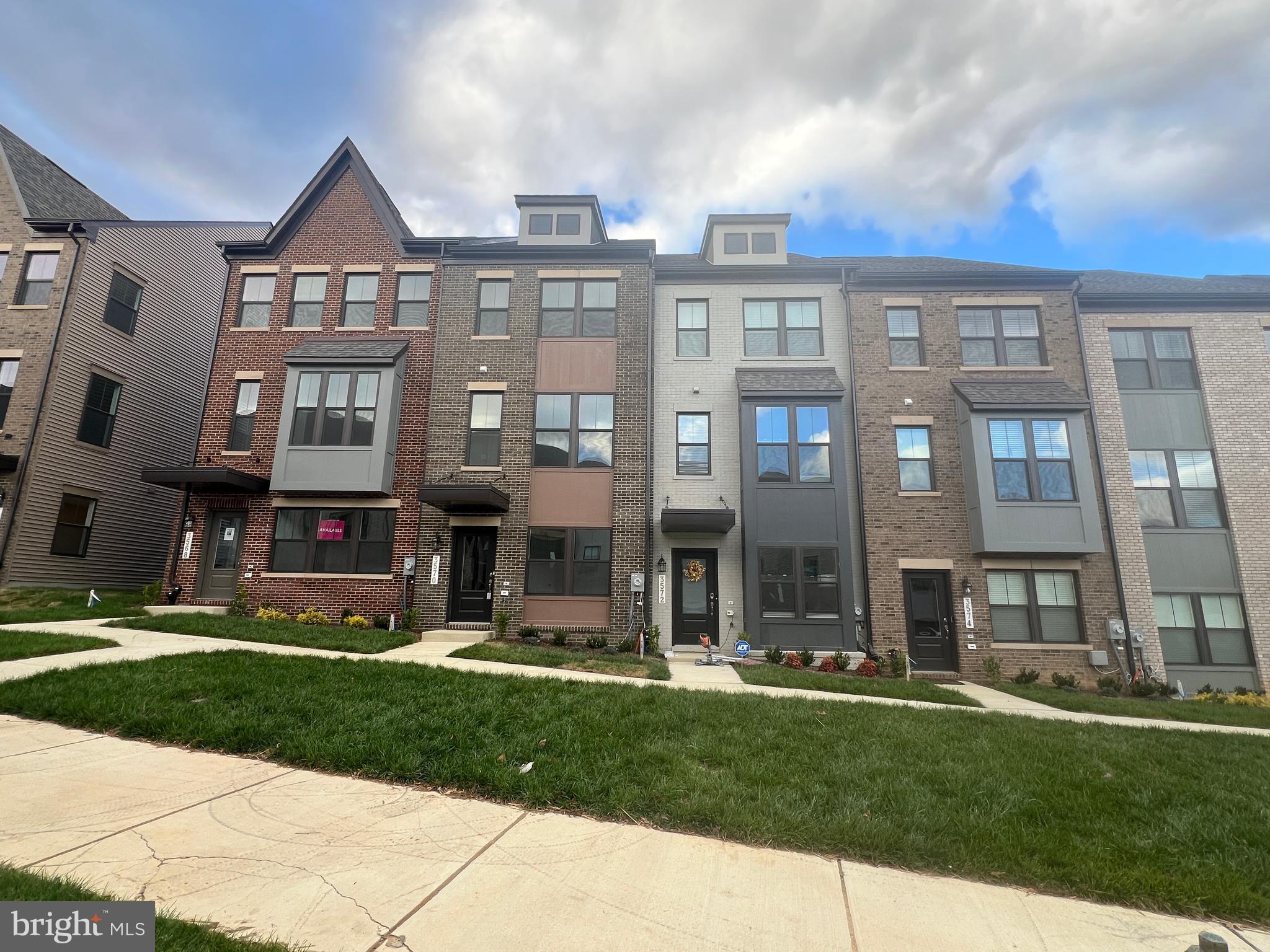 GATEWAY WEST - Residential Lease