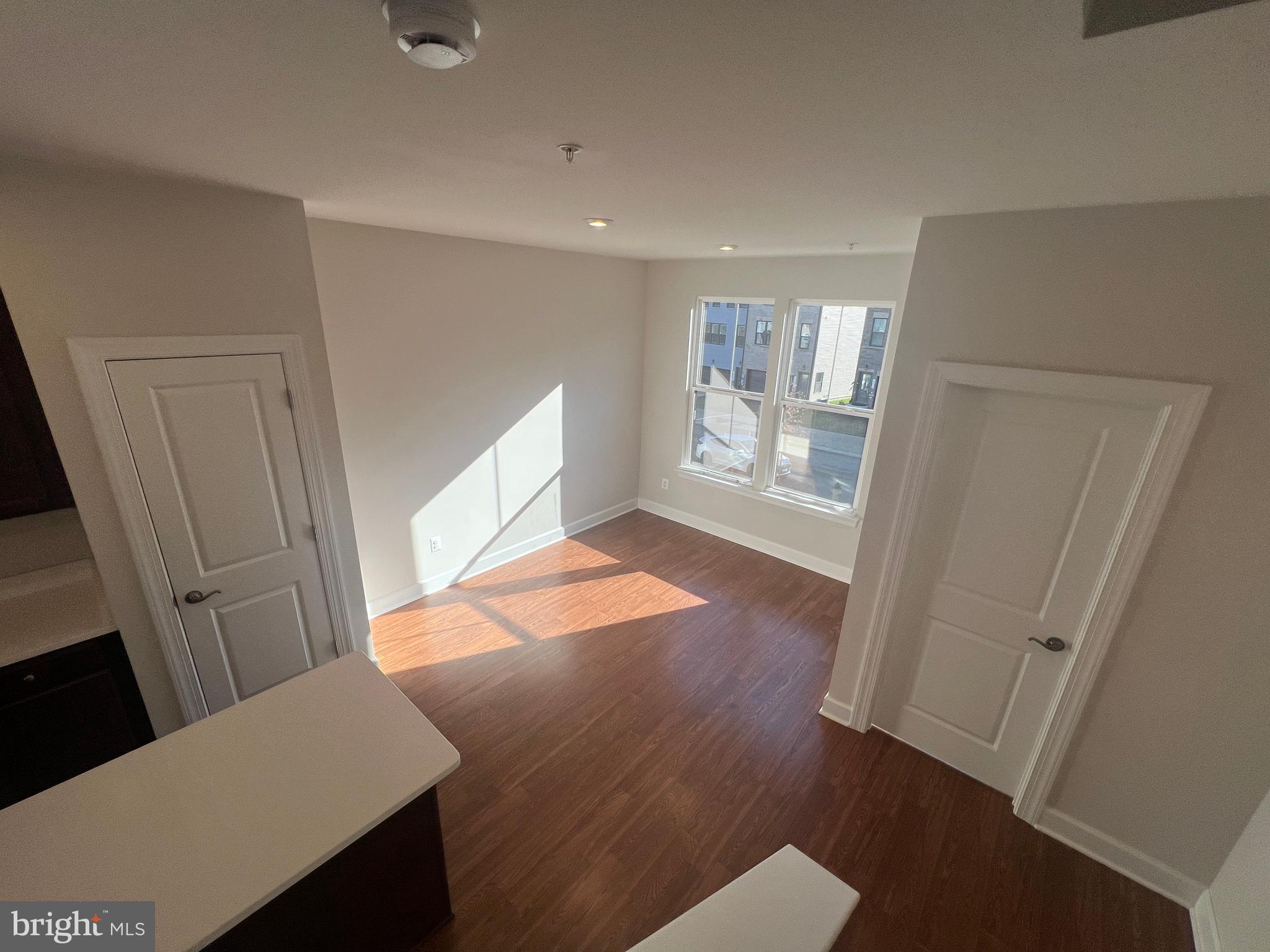 GATEWAY WEST - Residential Lease