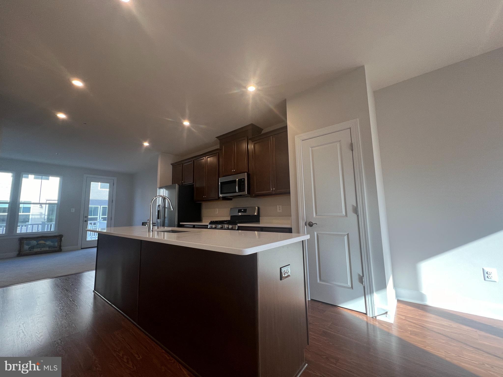 GATEWAY WEST - Residential Lease